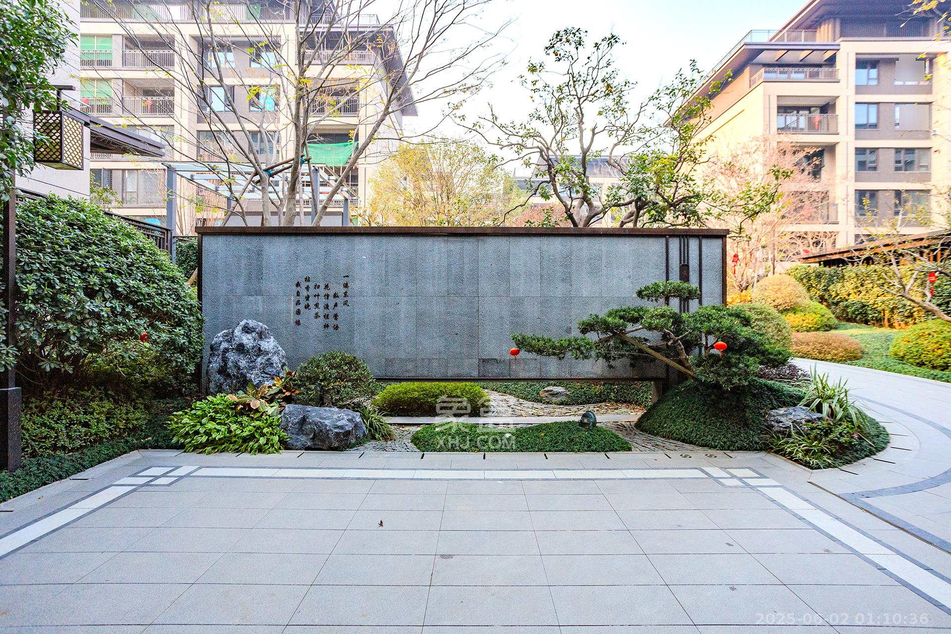 时代建发和著  5室2厅2卫   330.00万其他