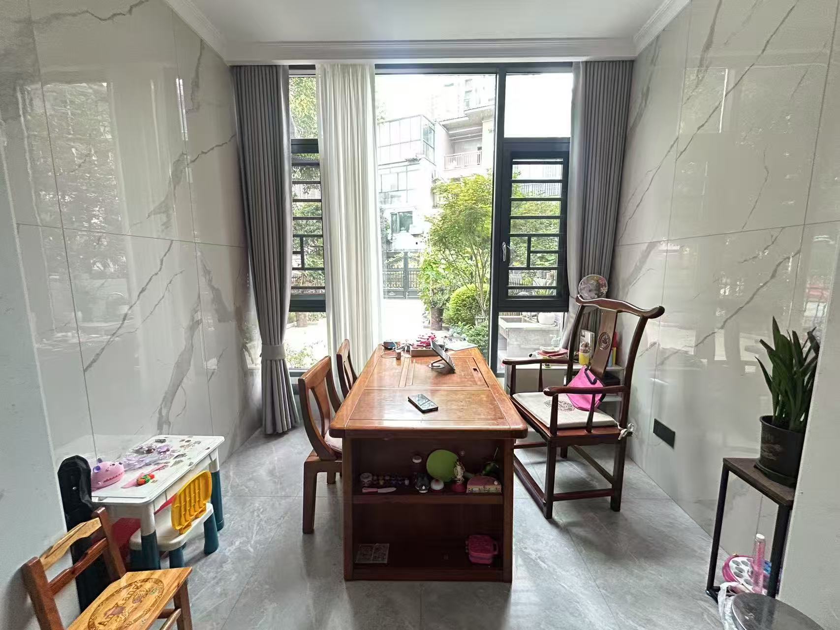 美墅馆魅力城 5室2厅4卫 258.0万 美墅馆魅力城 5室2厅4卫 258.0万室内图