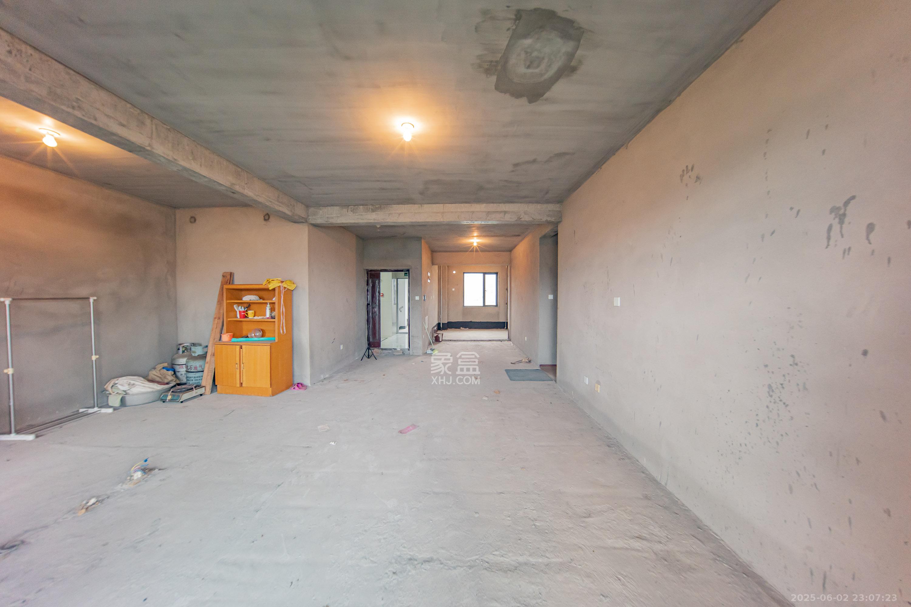 中国铁建洋湖苑  1室0厅0卫   135.00万