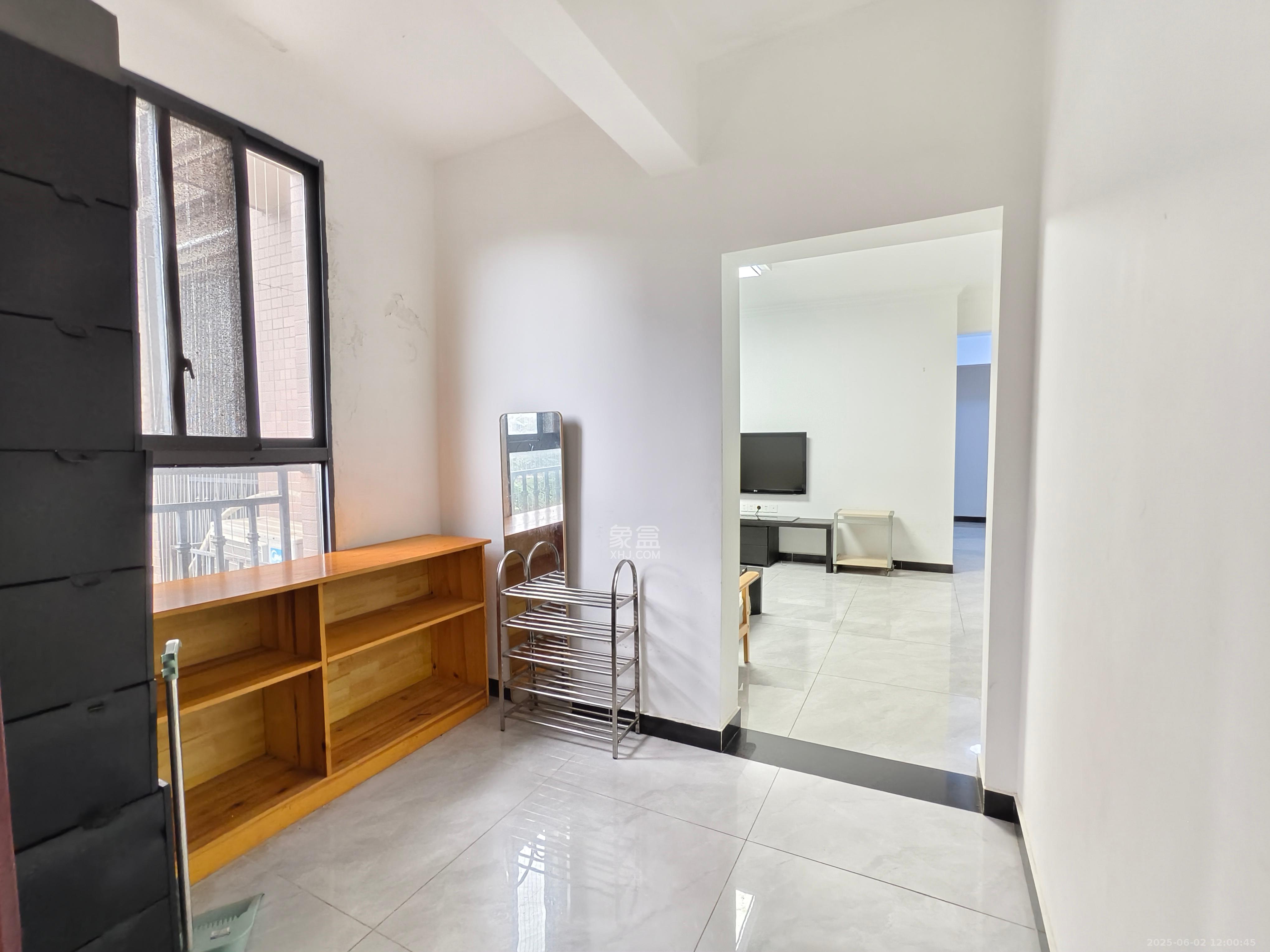 康桥长郡 4室2厅2卫 2400.0元/月 康桥长郡 4室2厅2卫 2400.0元/月室内图