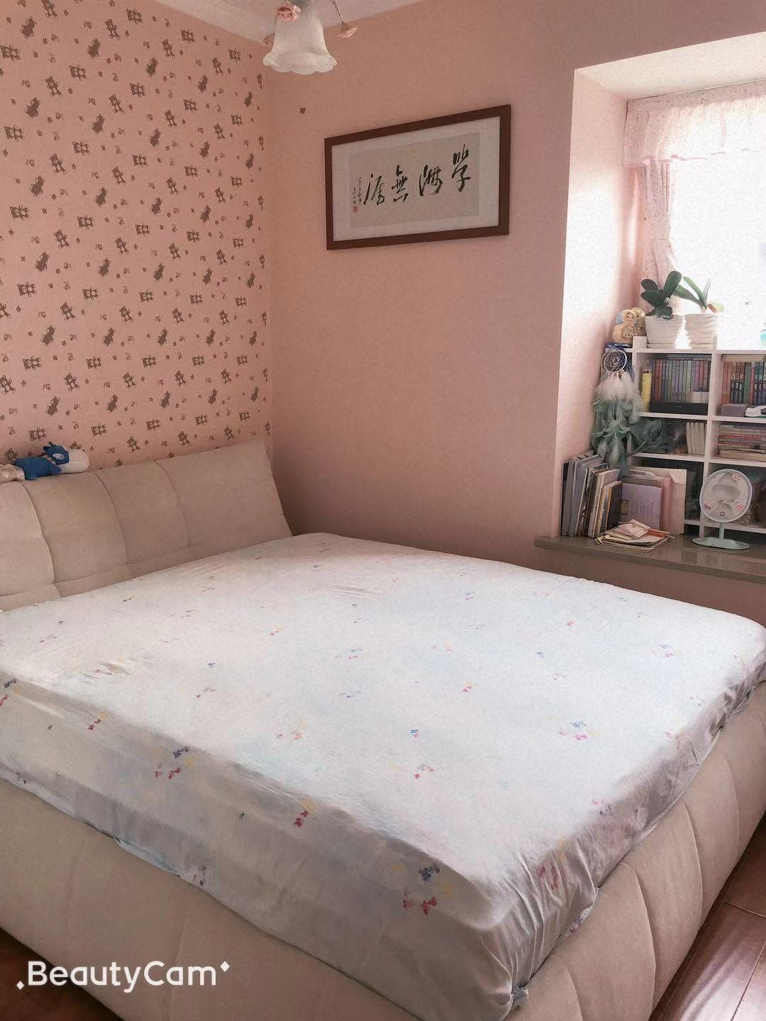 宏天绿城  4室2厅2卫   2300.00元/月室内图