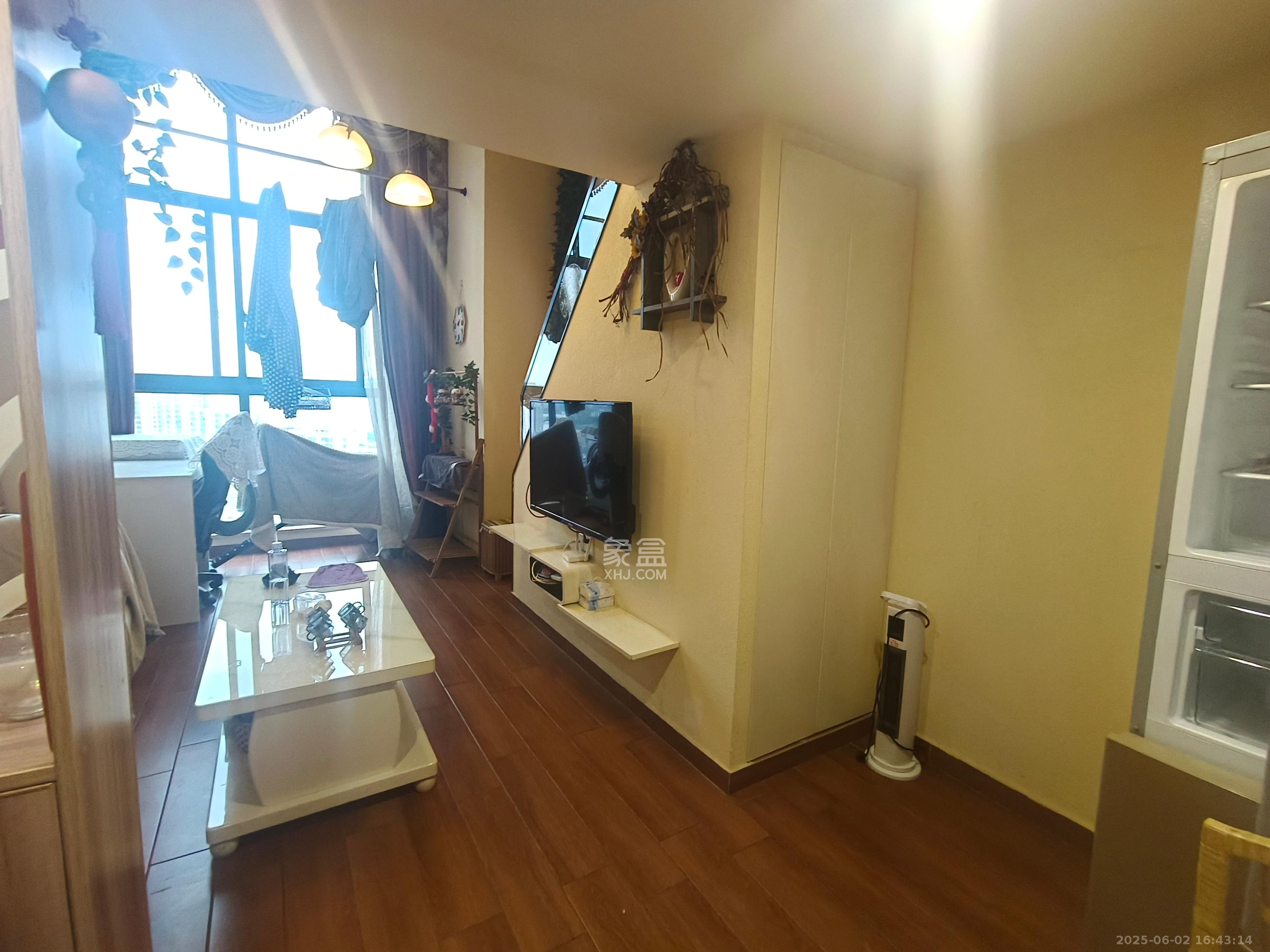 兰亭湾畔 1室1厅1卫 1700.0元/月 兰亭湾畔 1室1厅1卫 1700.0元/月室内图