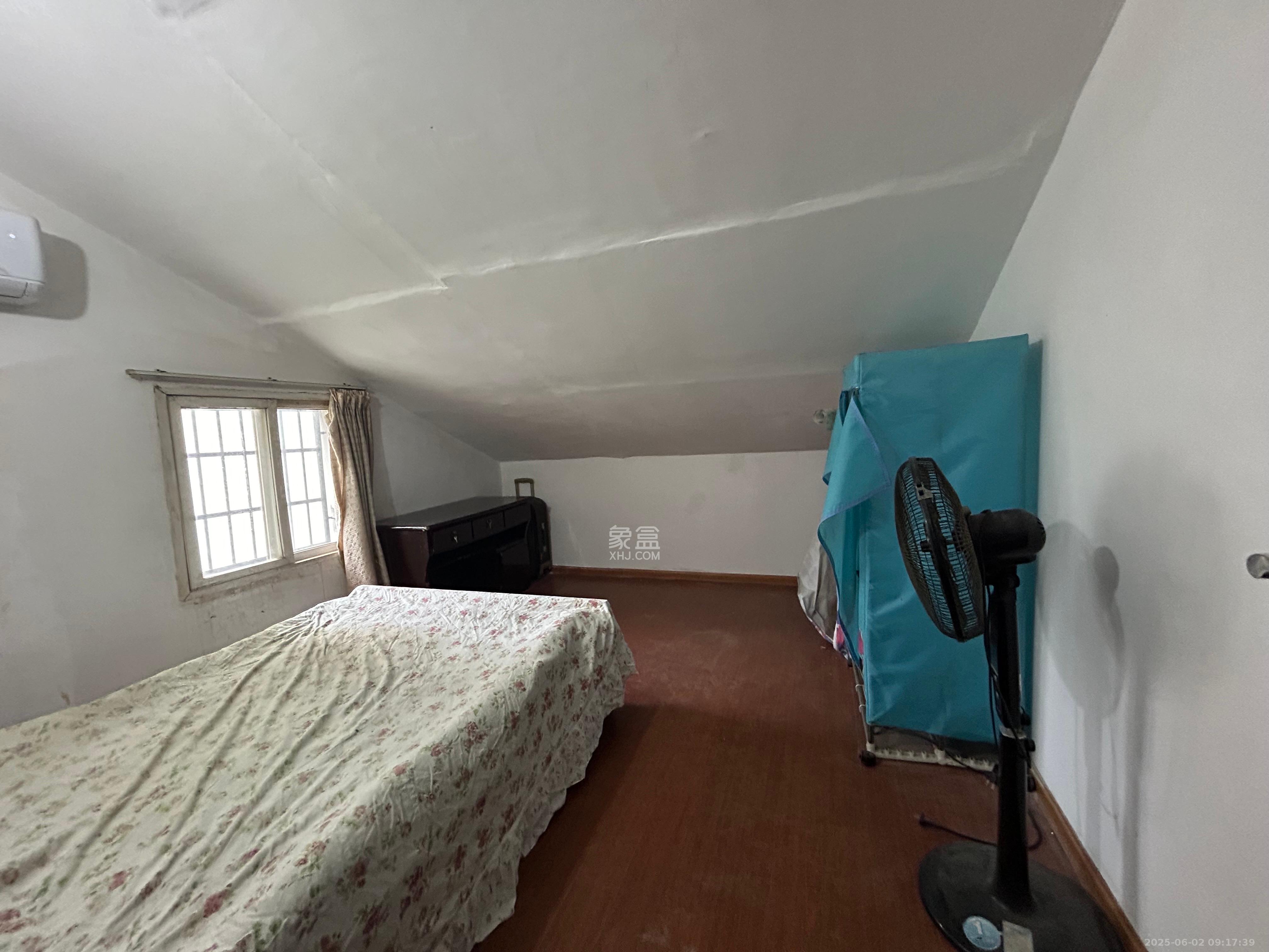 杉木村安置小区 3室1厅2卫 1500.0元/月 杉木村安置小区 3室1厅2卫 1500.0元/月室内图