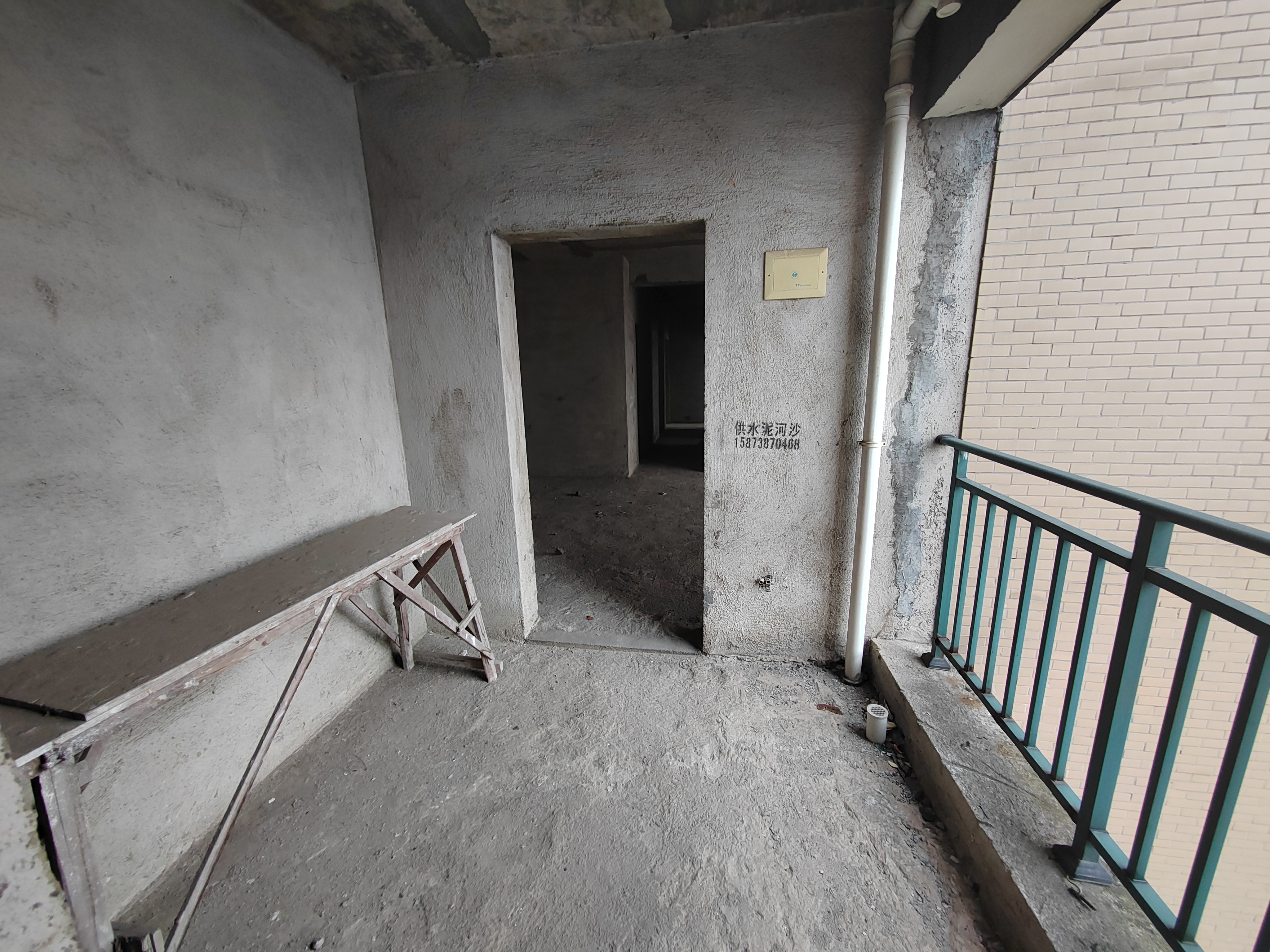 吉泰丽园 4室2厅2卫 60.8万 吉泰丽园 4室2厅2卫 60.8万客厅