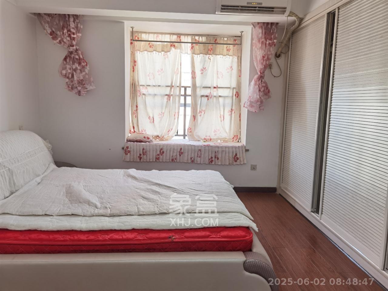 西子一间  1室1厅1卫   1800.00元/月室内图