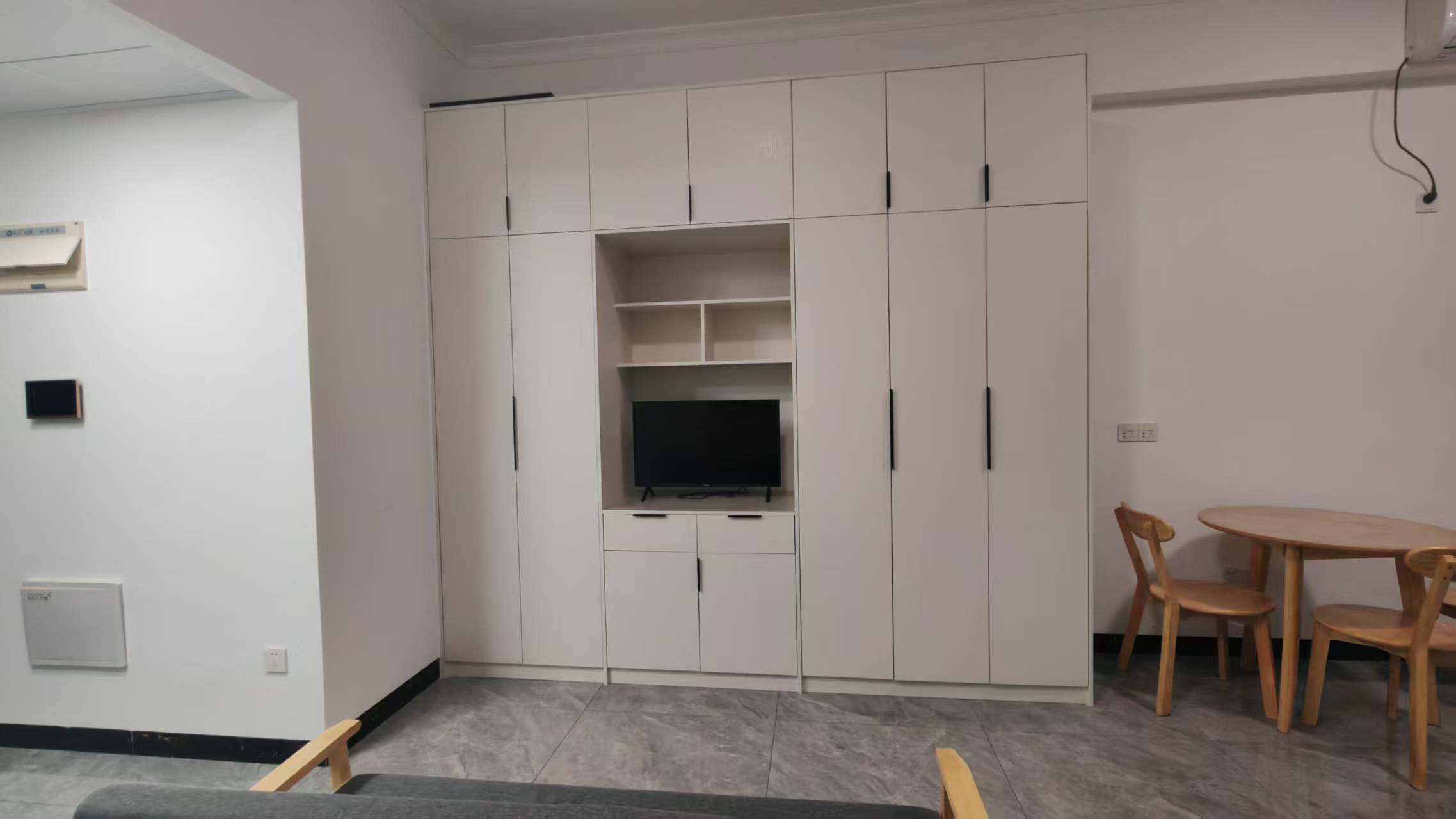 保利香槟国际  1室1厅1卫    31.8万 保利香槟国际  1室1厅1卫    31.8万室内图