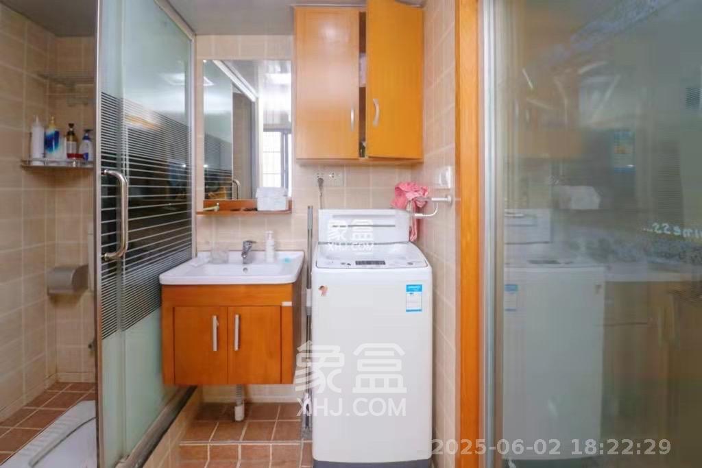 麓江春  1室1厅1卫   1700.00元/月室内图