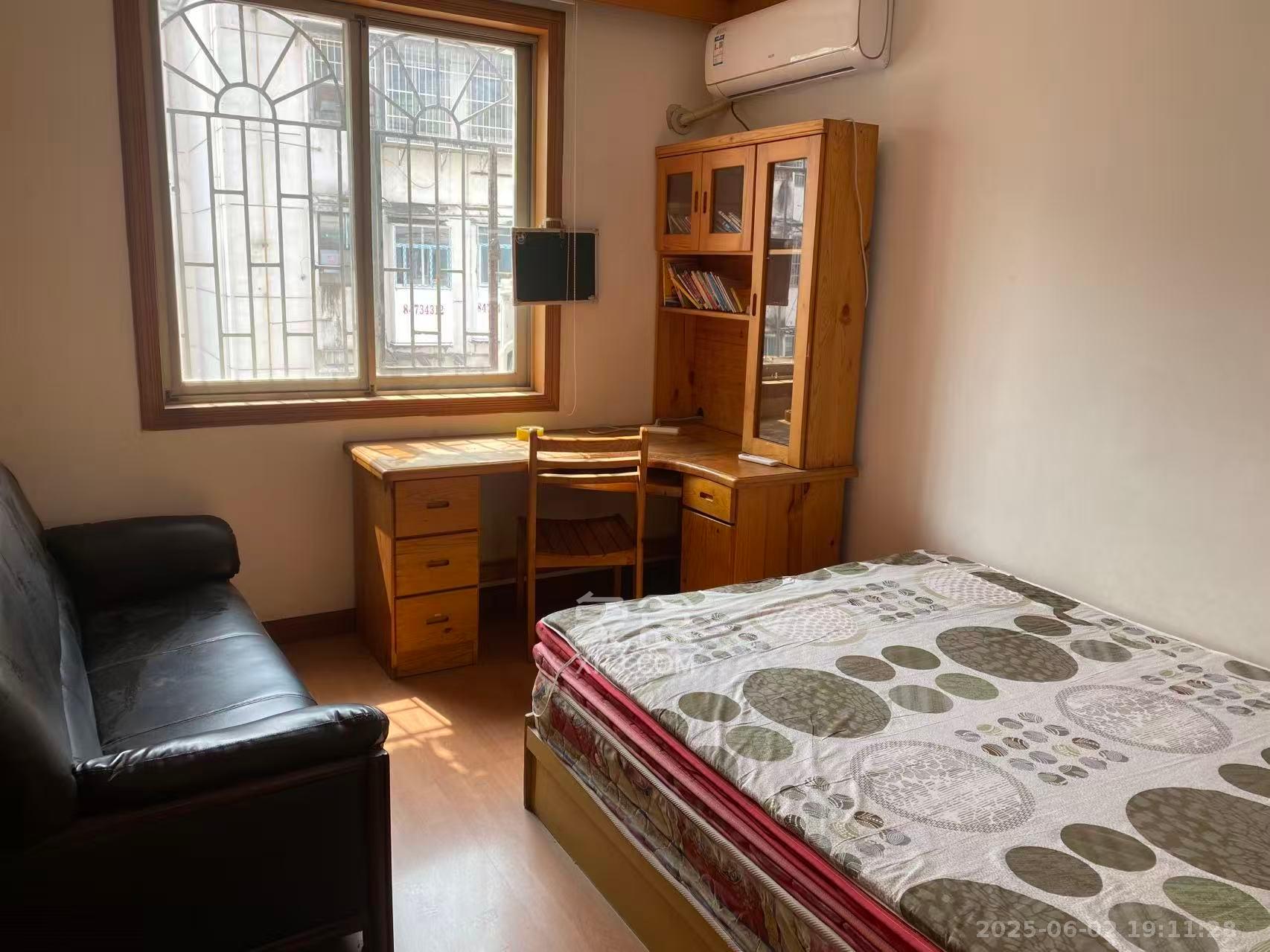 骆家坝小区 2室2厅1卫 1500.0元/月 骆家坝小区 2室2厅1卫 1500.0元/月室内图