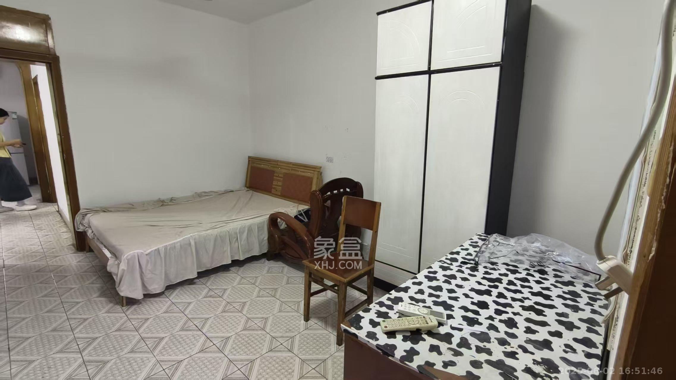 留芳岭社区 2室1厅1卫 1600.0元/月 留芳岭社区 2室1厅1卫 1600.0元/月室内图