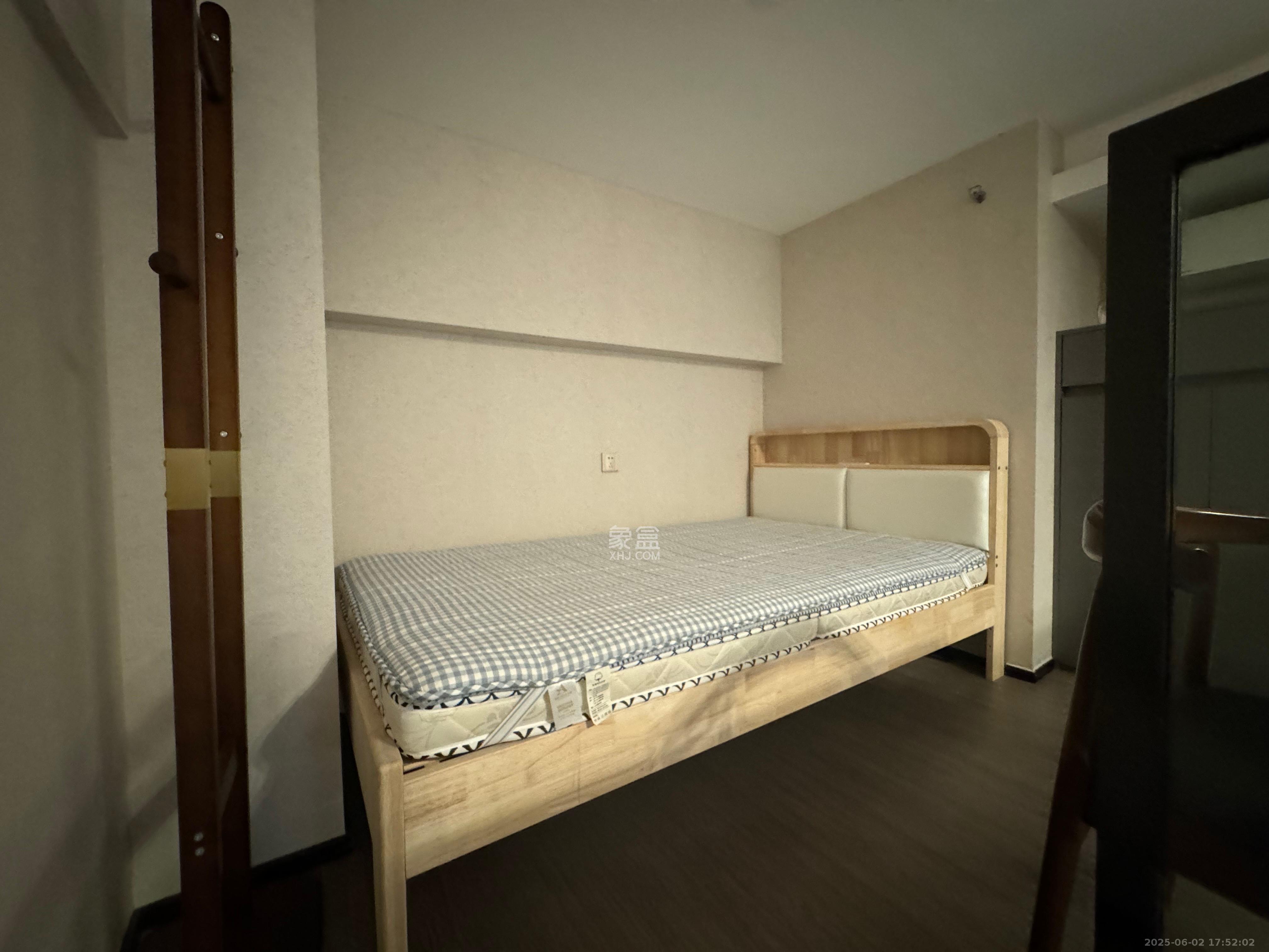 中一鲲出（鲲鹏府）  2室1厅1卫   3000.00元/月室内图