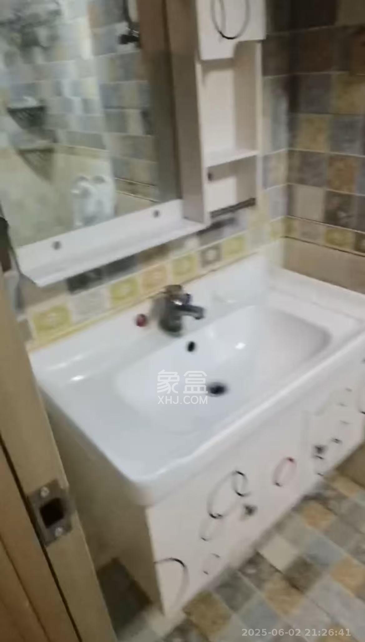 高升时代广场(冠铭商务中心) 2室1厅1卫 1300.0元/月 高升时代广场(冠铭商务中心) 2室1厅1卫 1300.0元/月室内图