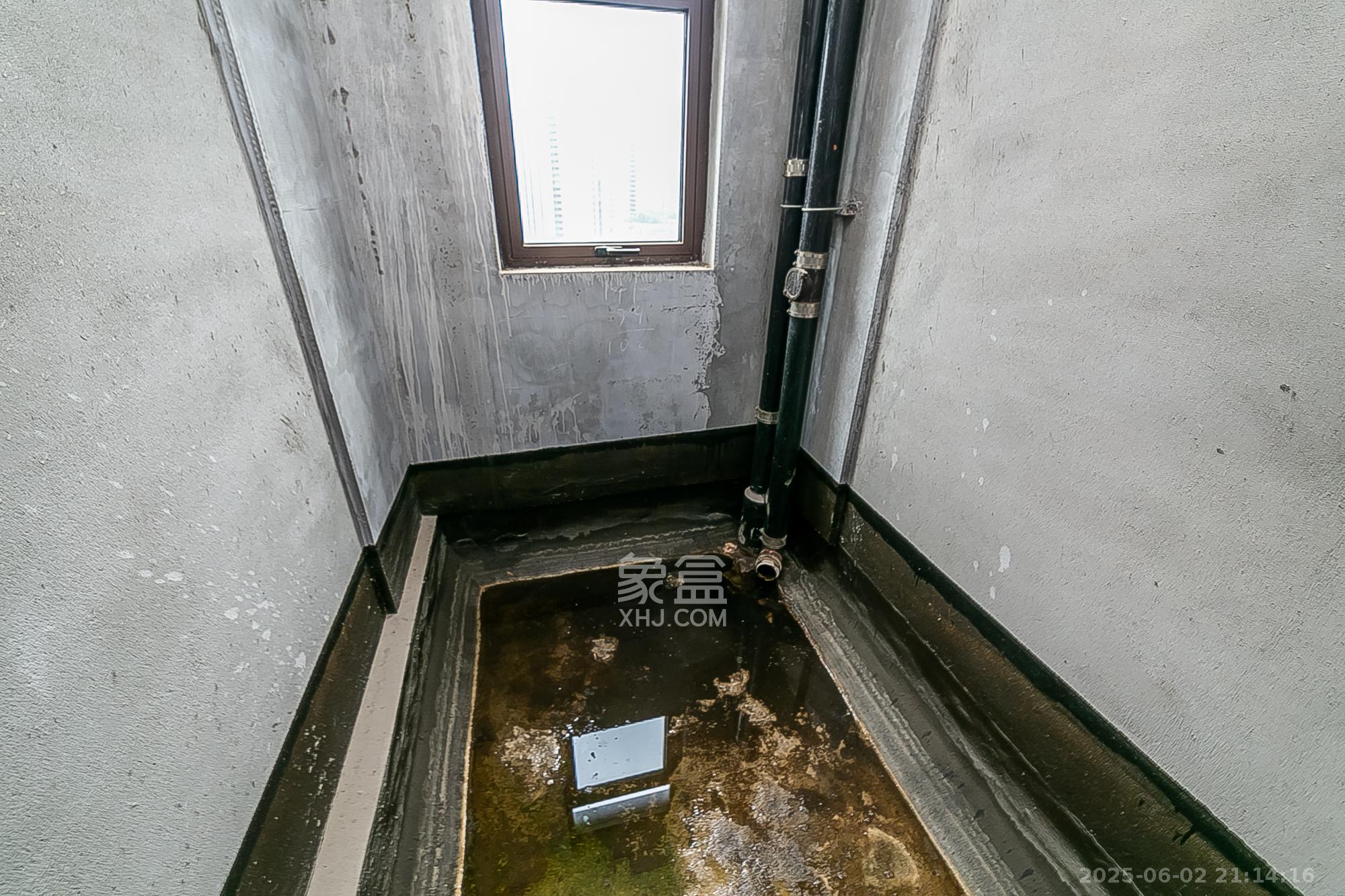 中建江山壹号  4室2厅3卫   420.00万卫生间