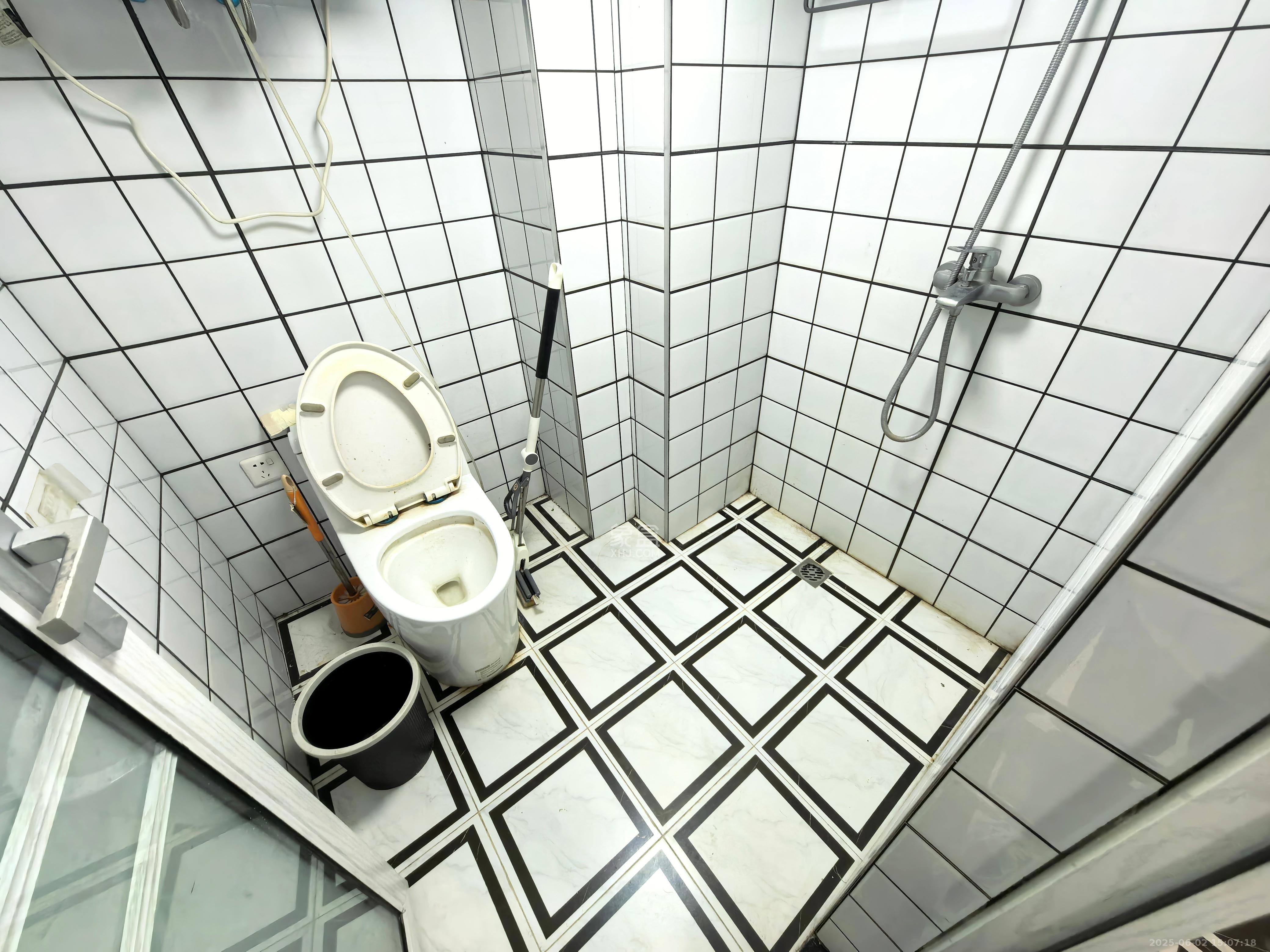 达美溪湖湾  1室1厅1卫   1900.00元/月室内图