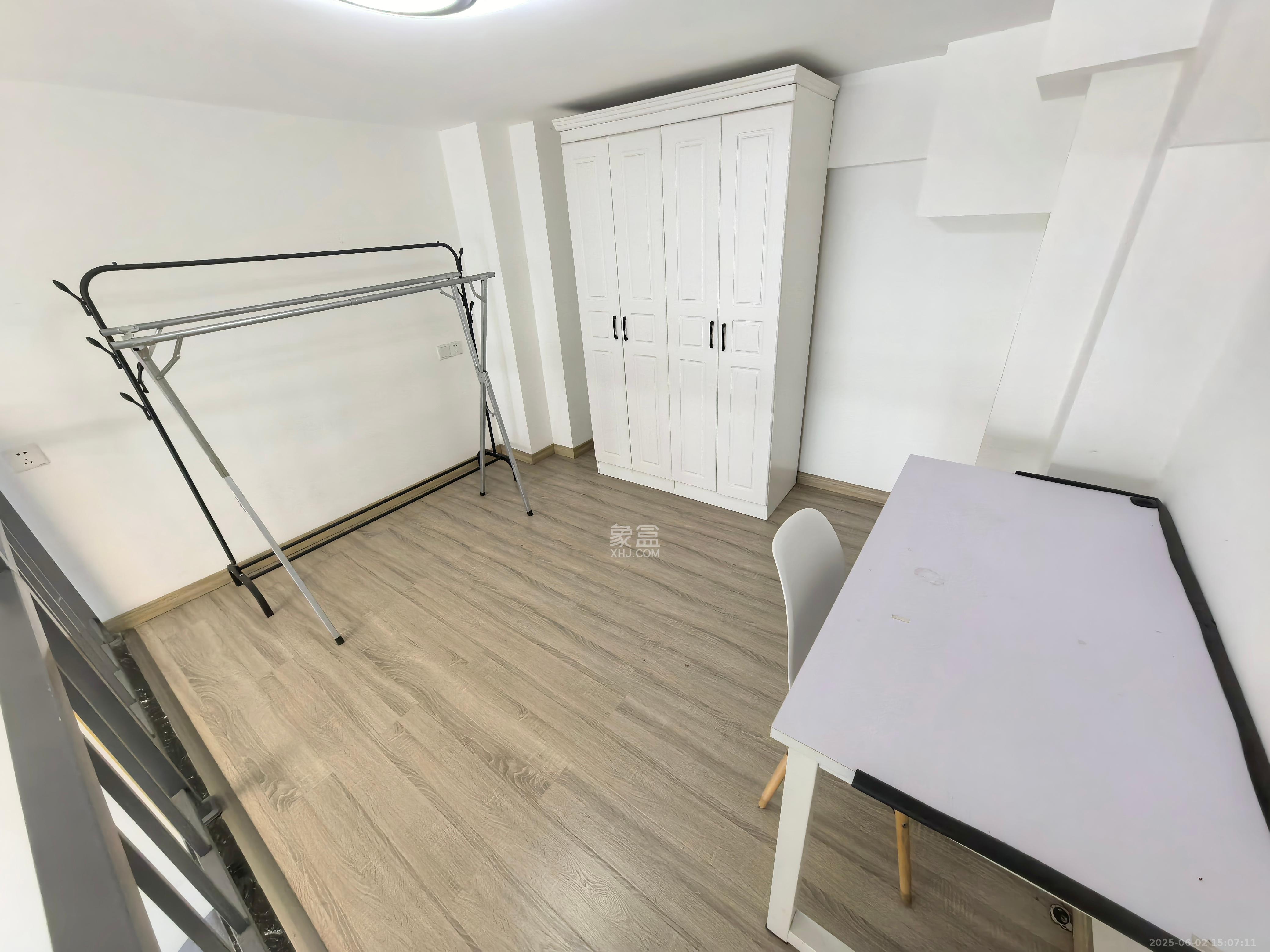 达美溪湖湾  1室1厅1卫    2100.0元/月 达美溪湖湾  1室1厅1卫    2100.0元/月户型图