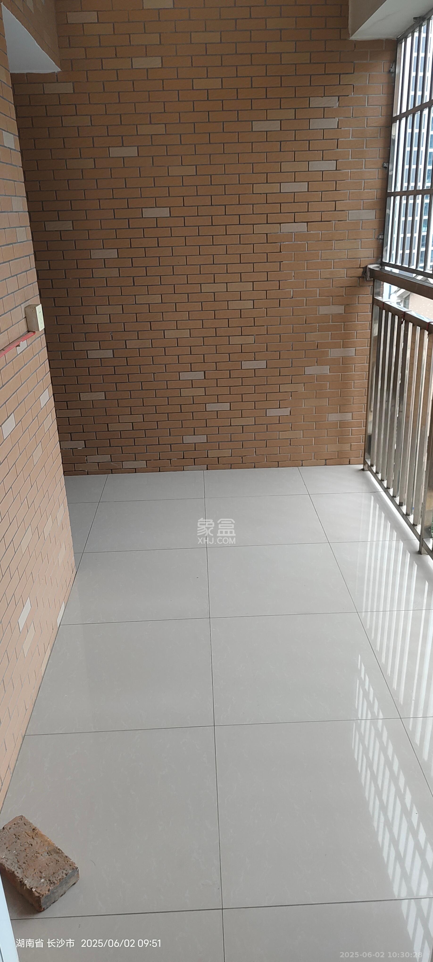 山水新城  2室1厅1卫   1900.00元/月室内图