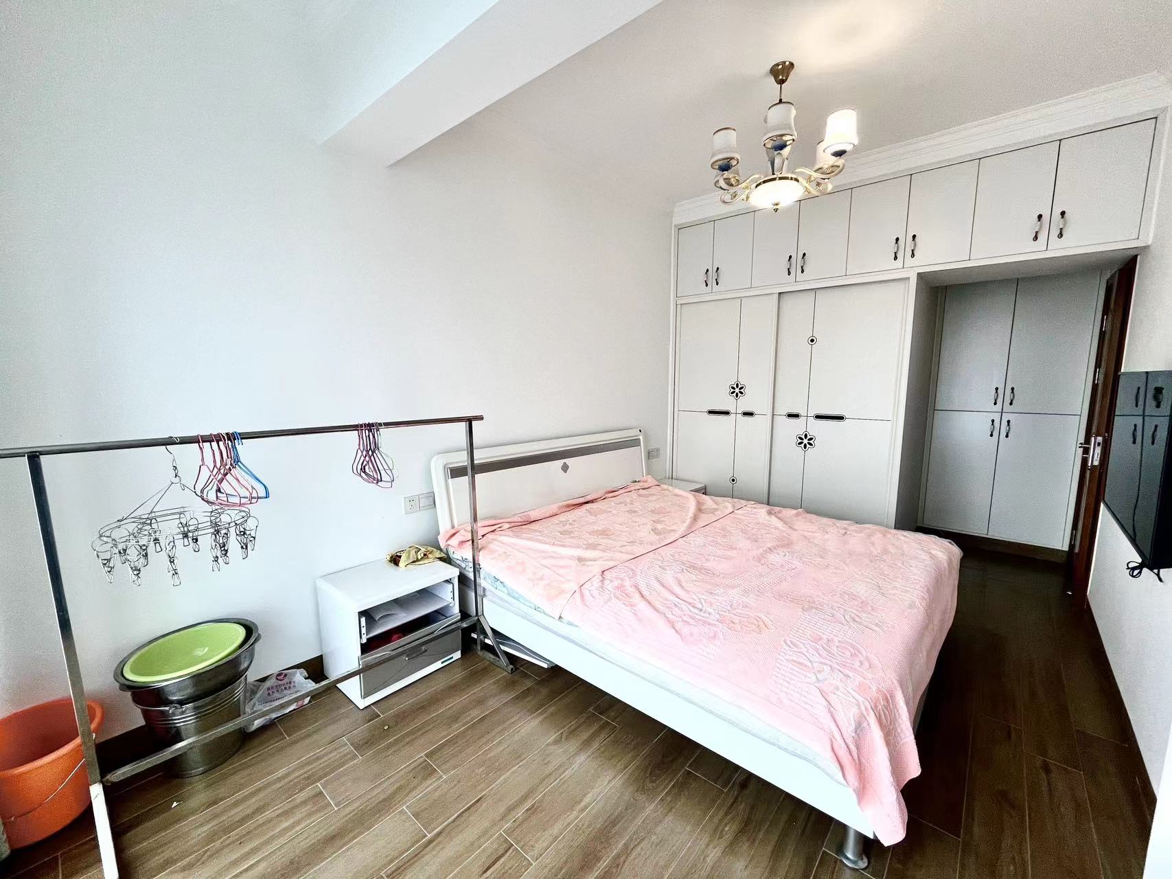 铂金汉宫  3室2厅2卫    81.8万 铂金汉宫  3室2厅2卫    81.8万室内图