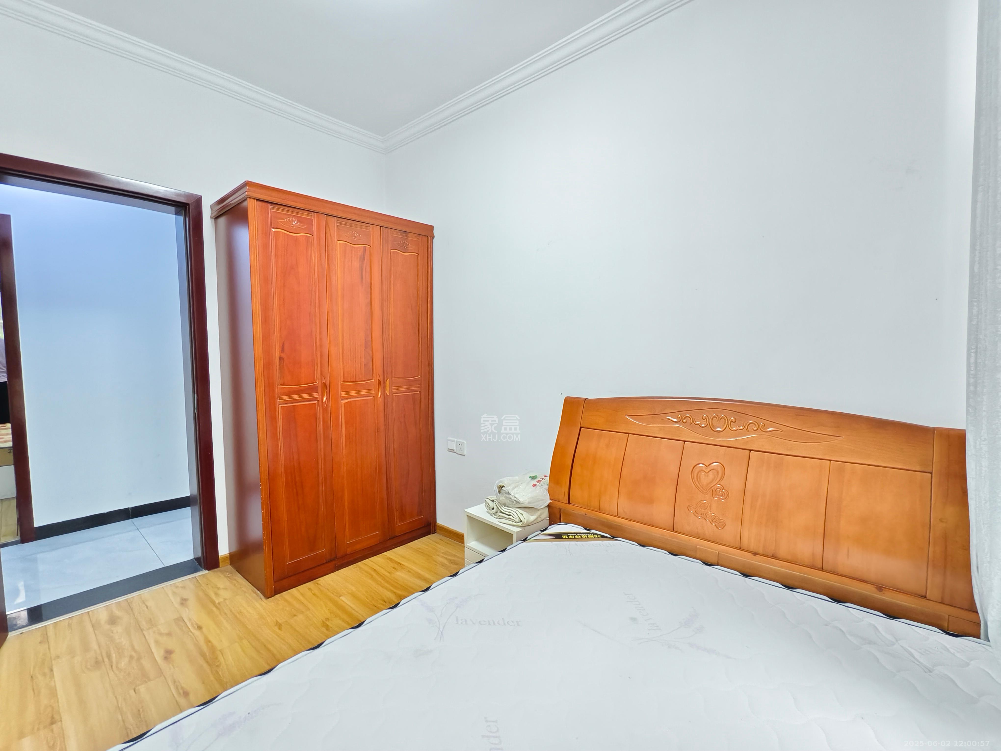 康桥长郡 4室2厅2卫 2400.0元/月 康桥长郡 4室2厅2卫 2400.0元/月室内图