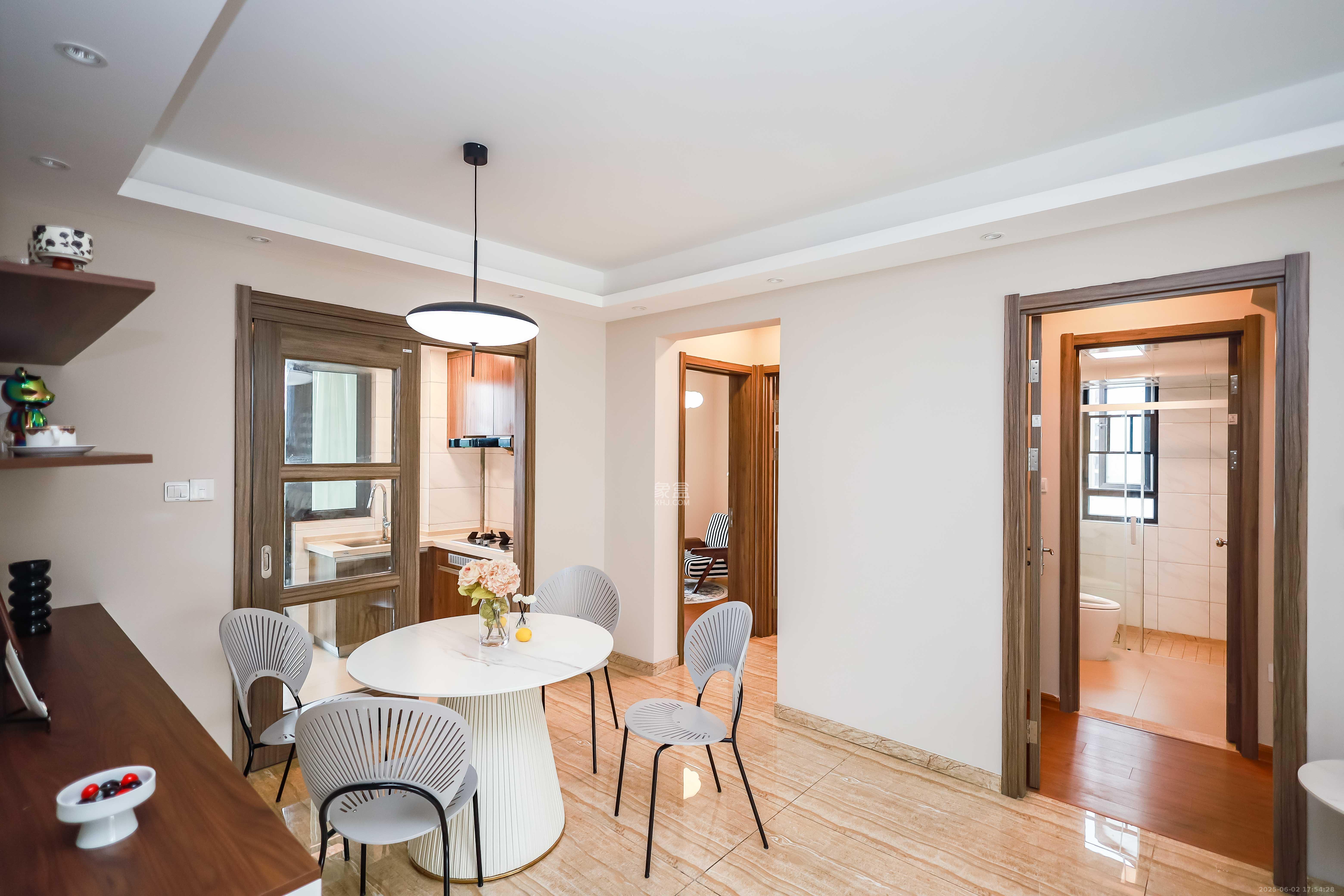 碧桂园荟隽棠  3室2厅2卫    107.0万客厅