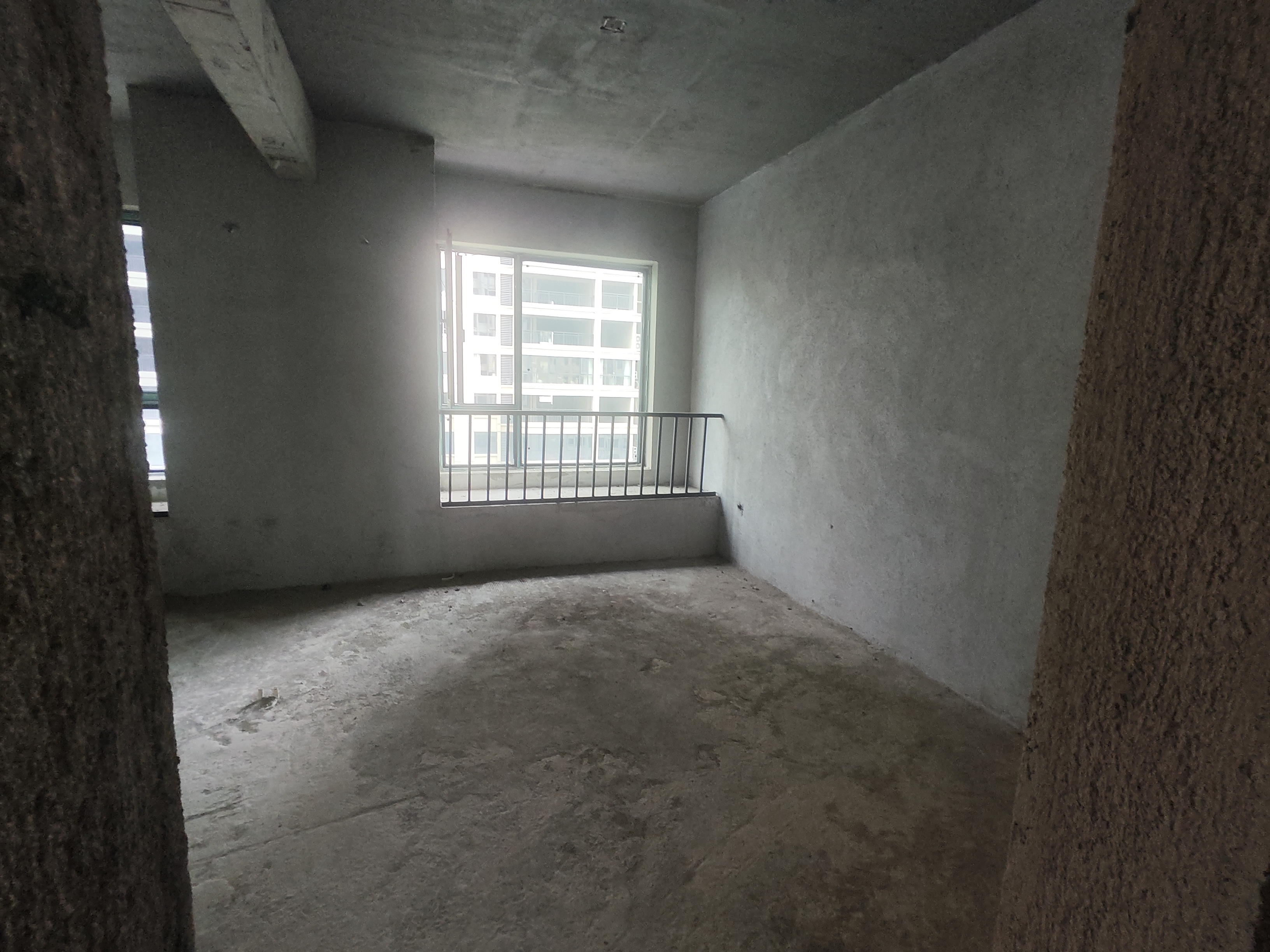 金信园林嘉园 4室2厅2卫 90.0万 金信园林嘉园 4室2厅2卫 90.0万客厅