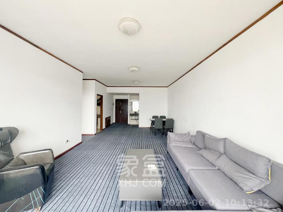 雄踞都市东家 1室0厅0卫 2400.0元/月 雄踞都市东家 1室0厅0卫 2400.0元/月室内图