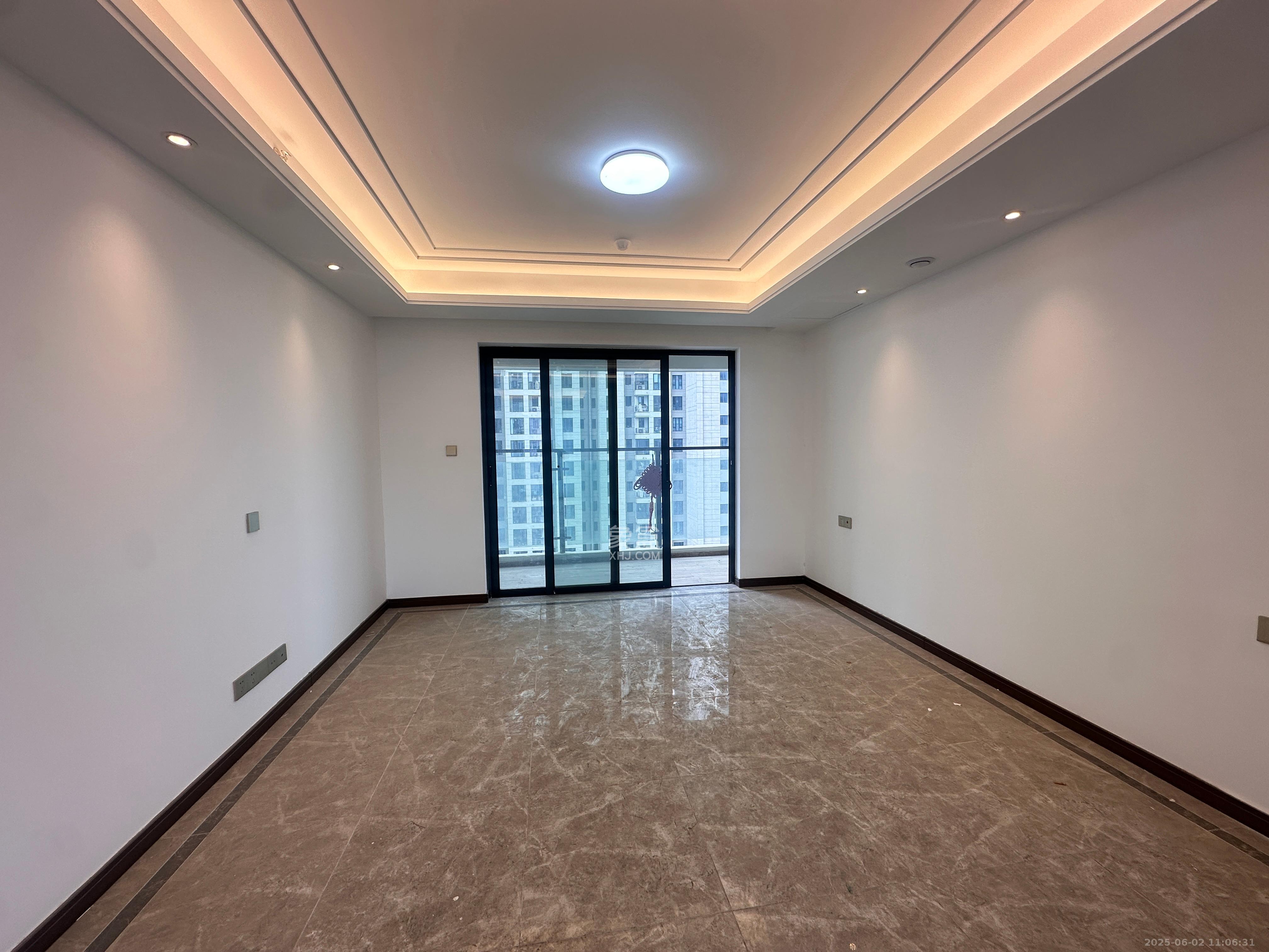 绿地长沙城际空间站(绿地新里佳苑) 4室2厅2卫 3400.0元/月 绿地长沙城际空间站(绿地新里佳苑) 4室2厅2卫 3400.0元/月室内图