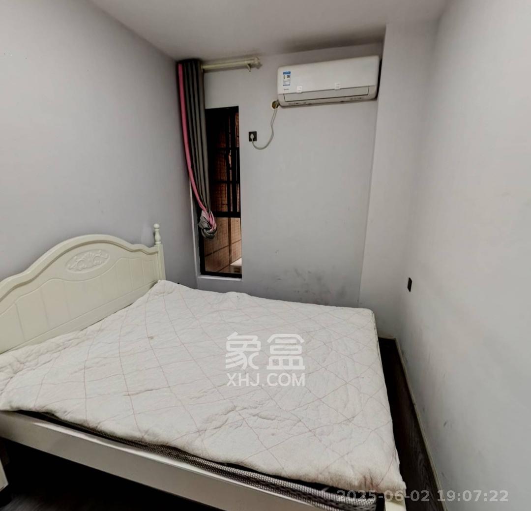 邦盛水岸御园  4室2厅2卫    2650.0元/月 邦盛水岸御园  4室2厅2卫    2650.0元/月室内图