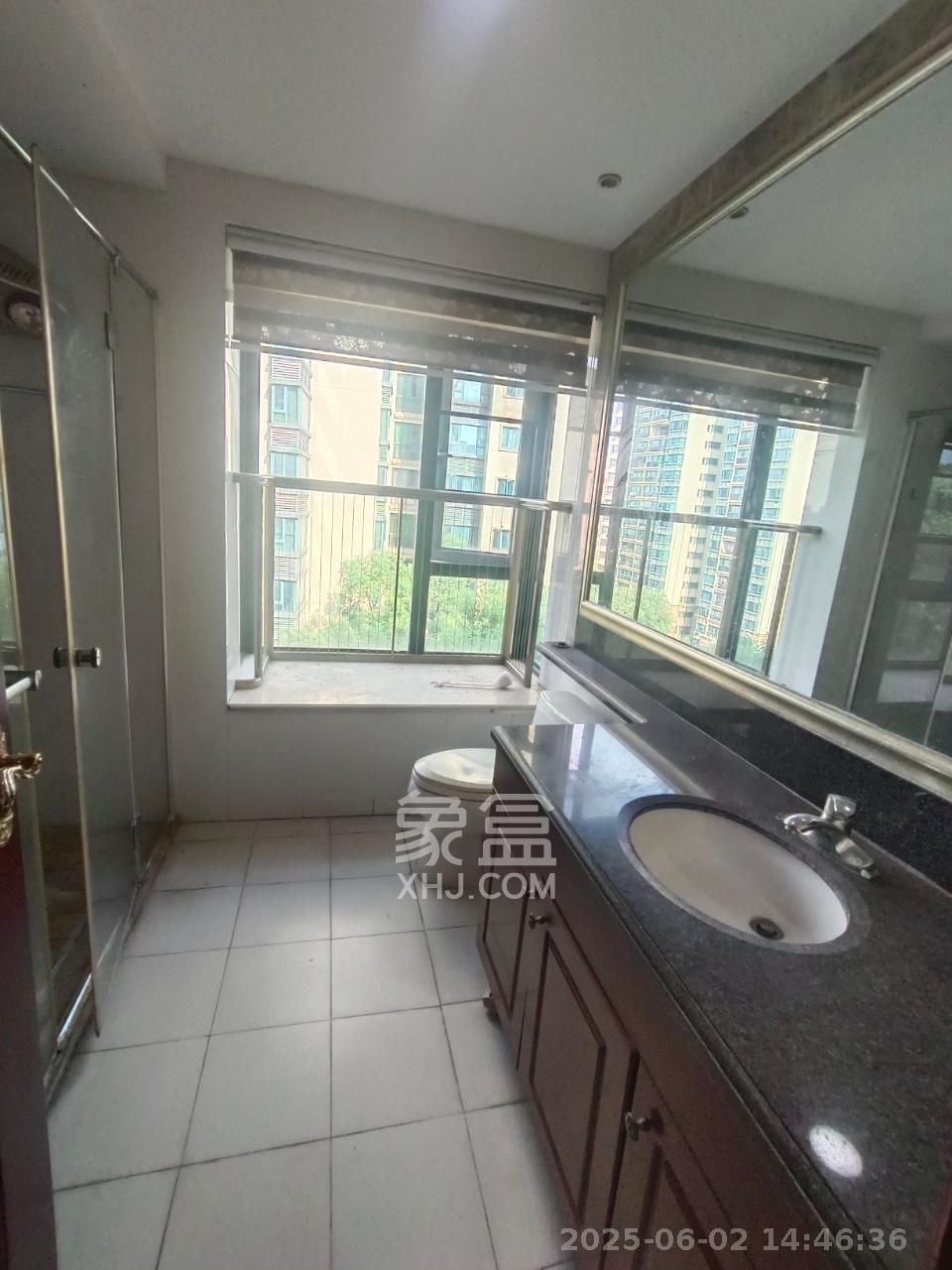 恒大城  4室2厅2卫    3000.0元/月室内图