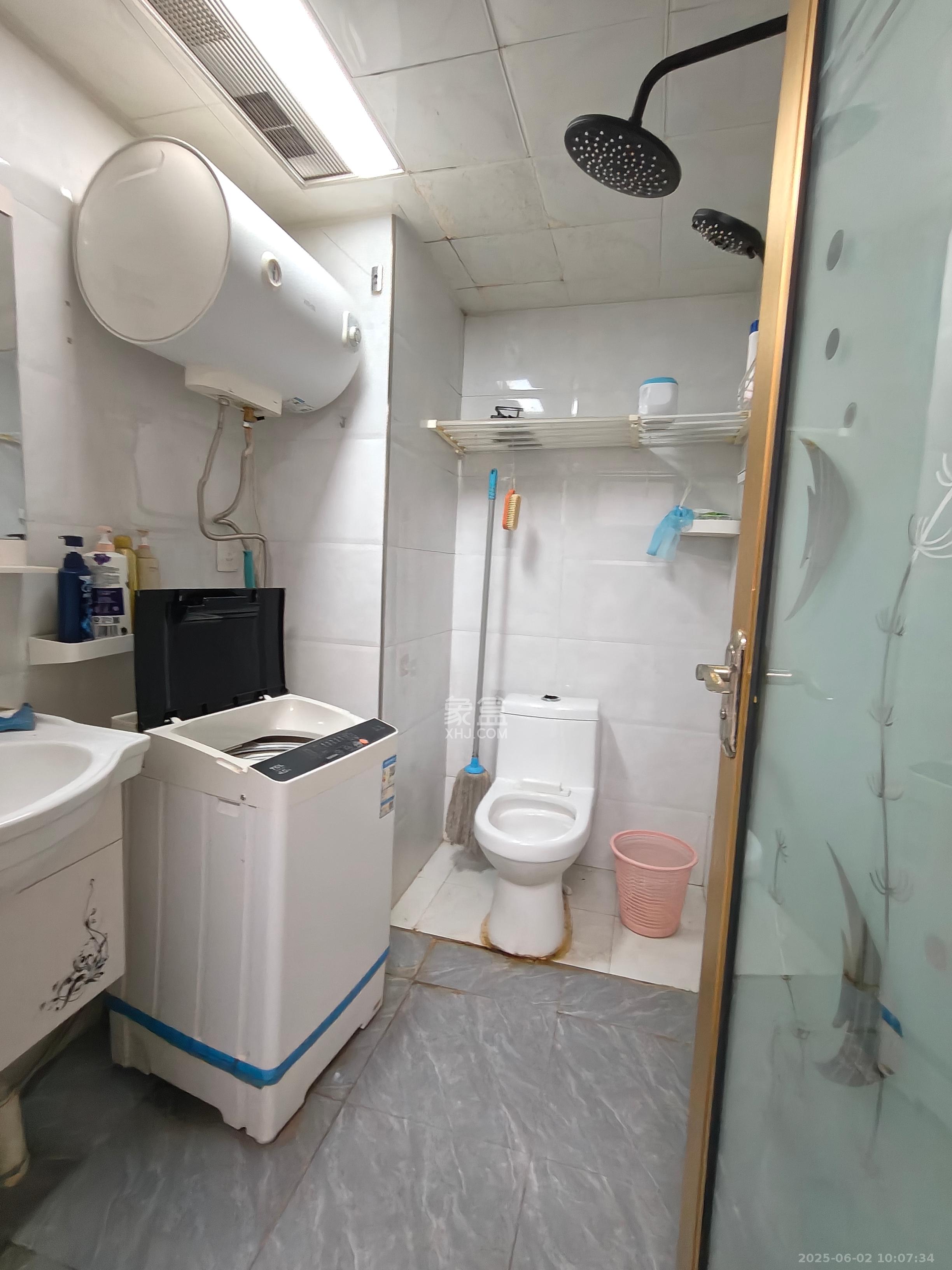 上城星座  2室1厅1卫    1600.0元/月 上城星座  2室1厅1卫    1600.0元/月室内图