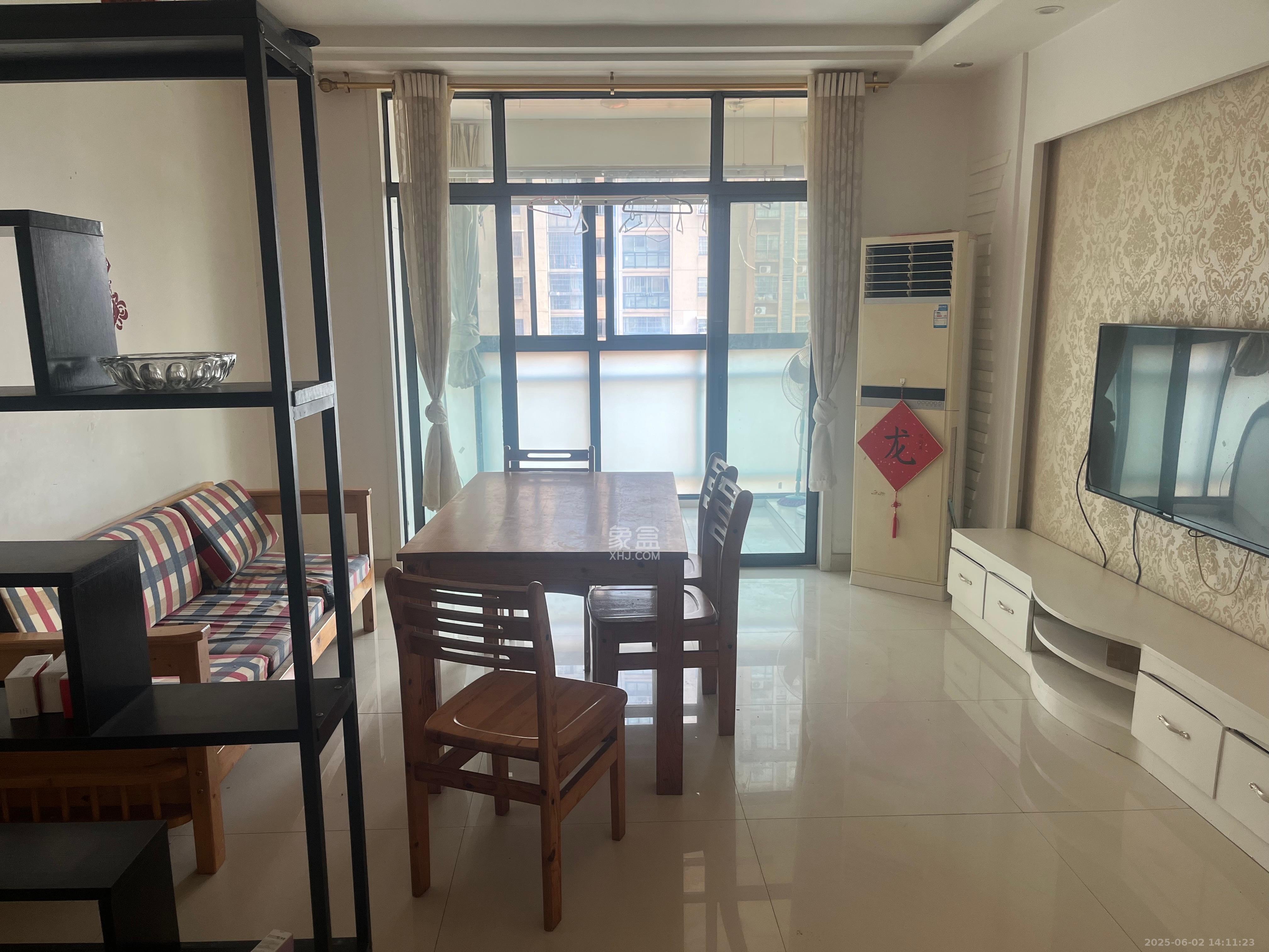 鑫天御景湾 1室2厅1卫 2200.0元/月 鑫天御景湾 1室2厅1卫 2200.0元/月室内图