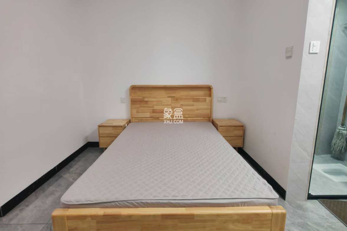 保利香槟国际  1室1厅1卫    31.8万 保利香槟国际  1室1厅1卫    31.8万室内图