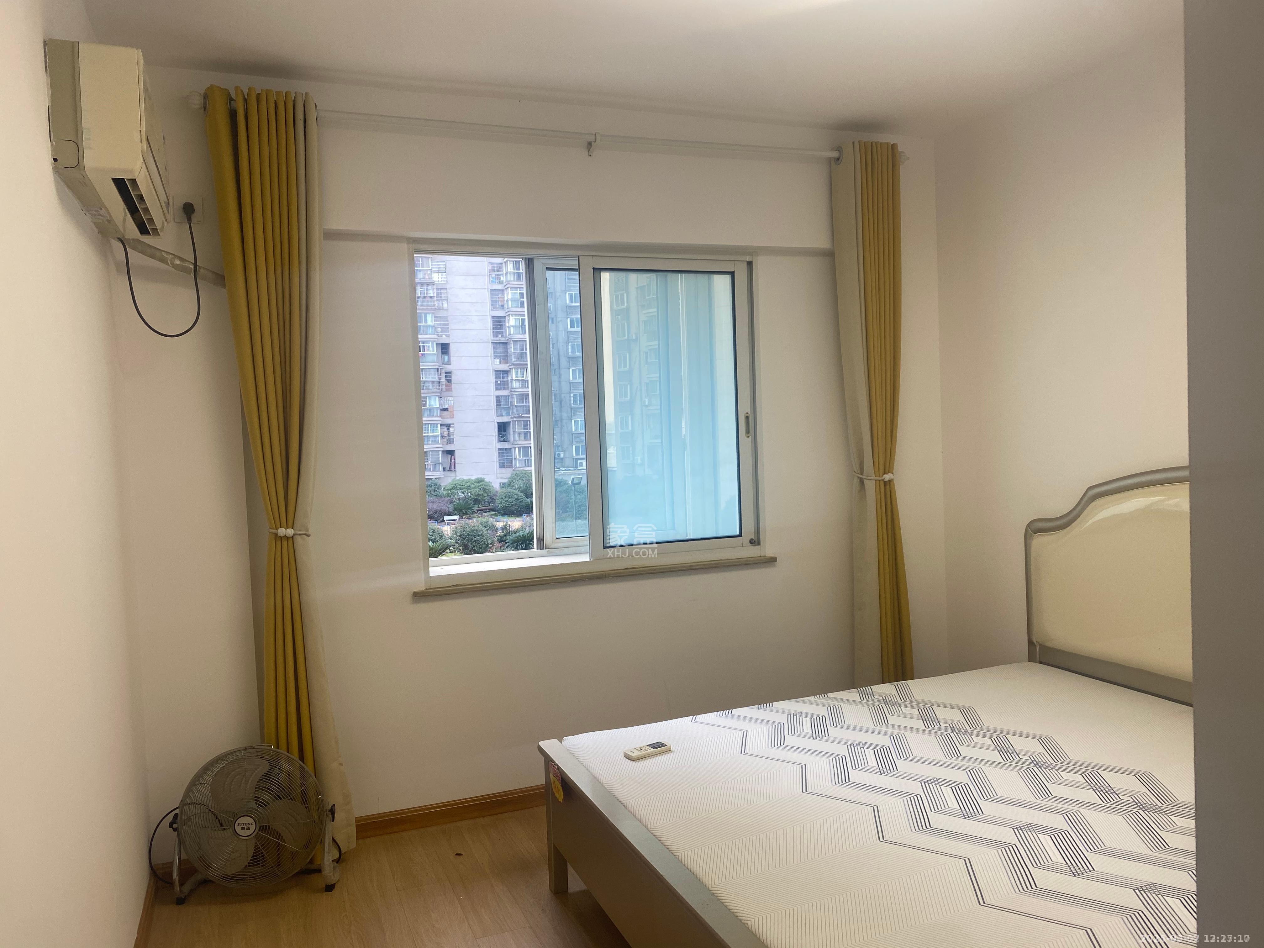 九天国际  3室2厅2卫    2200.0元/月 九天国际  3室2厅2卫    2200.0元/月室内图