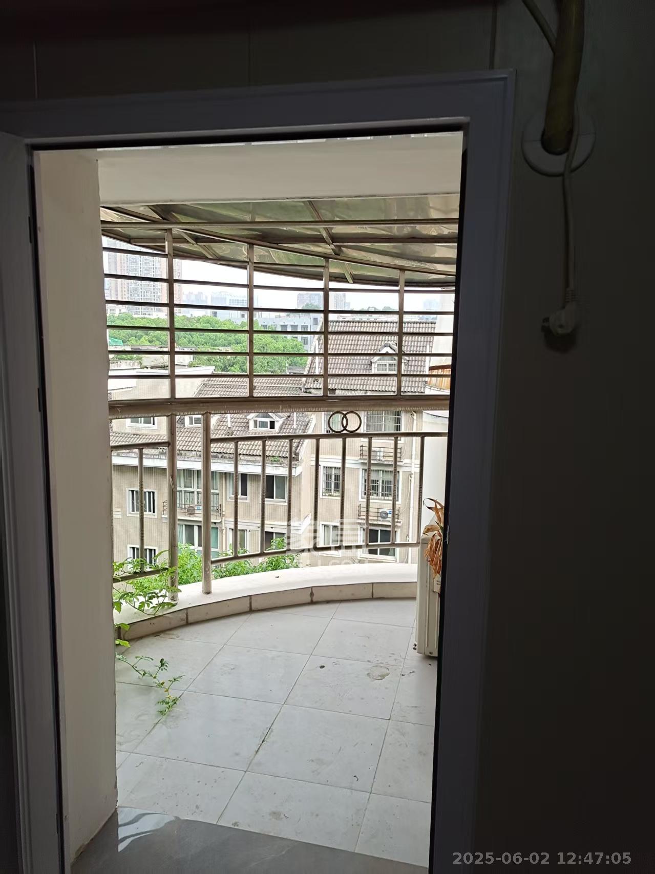 华银南苑 2室1厅1卫 2000.0元/月 华银南苑 2室1厅1卫 2000.0元/月室内图