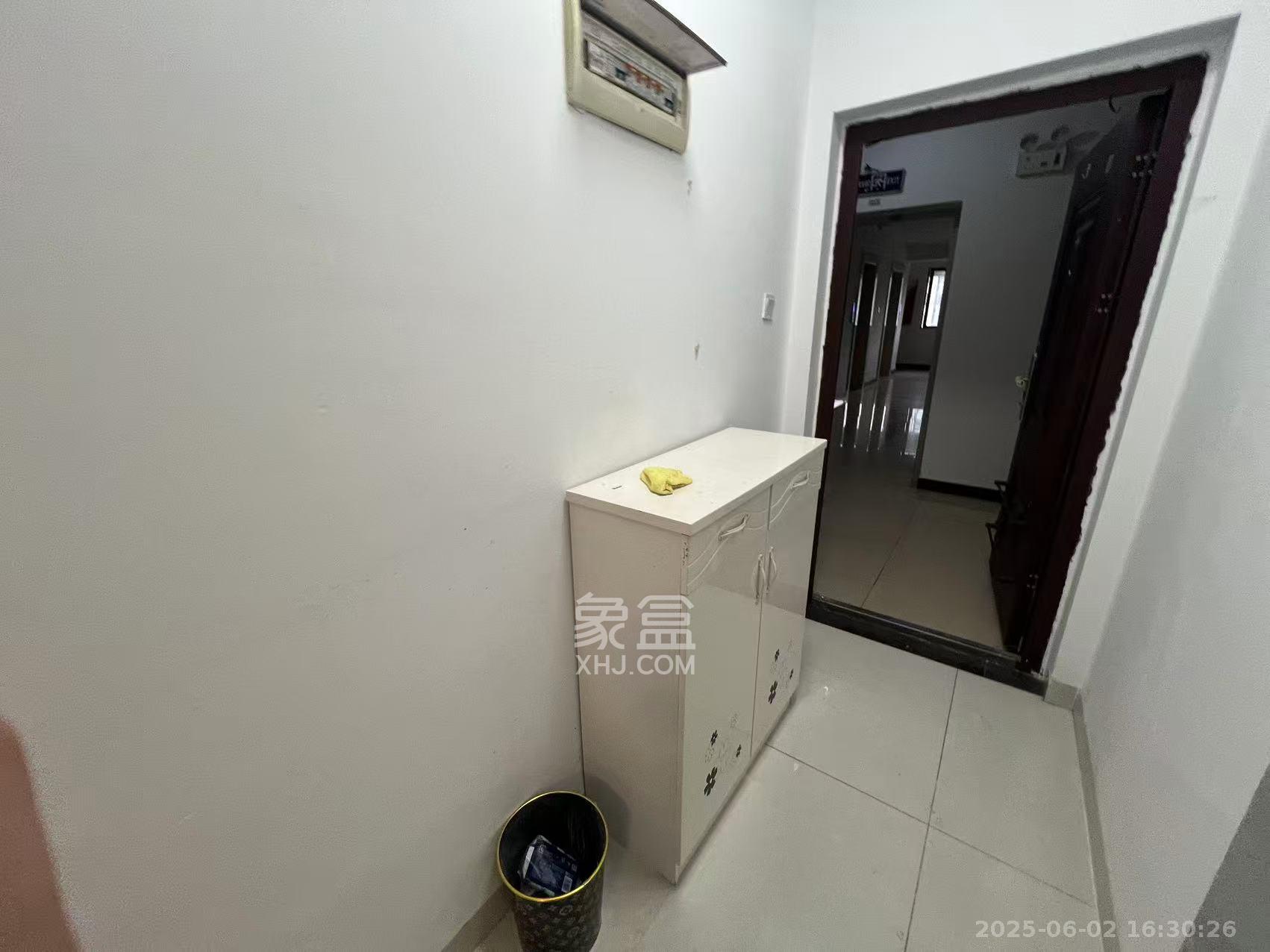 新新花园 2室1厅1卫 2000.0元/月 新新花园 2室1厅1卫 2000.0元/月室内图