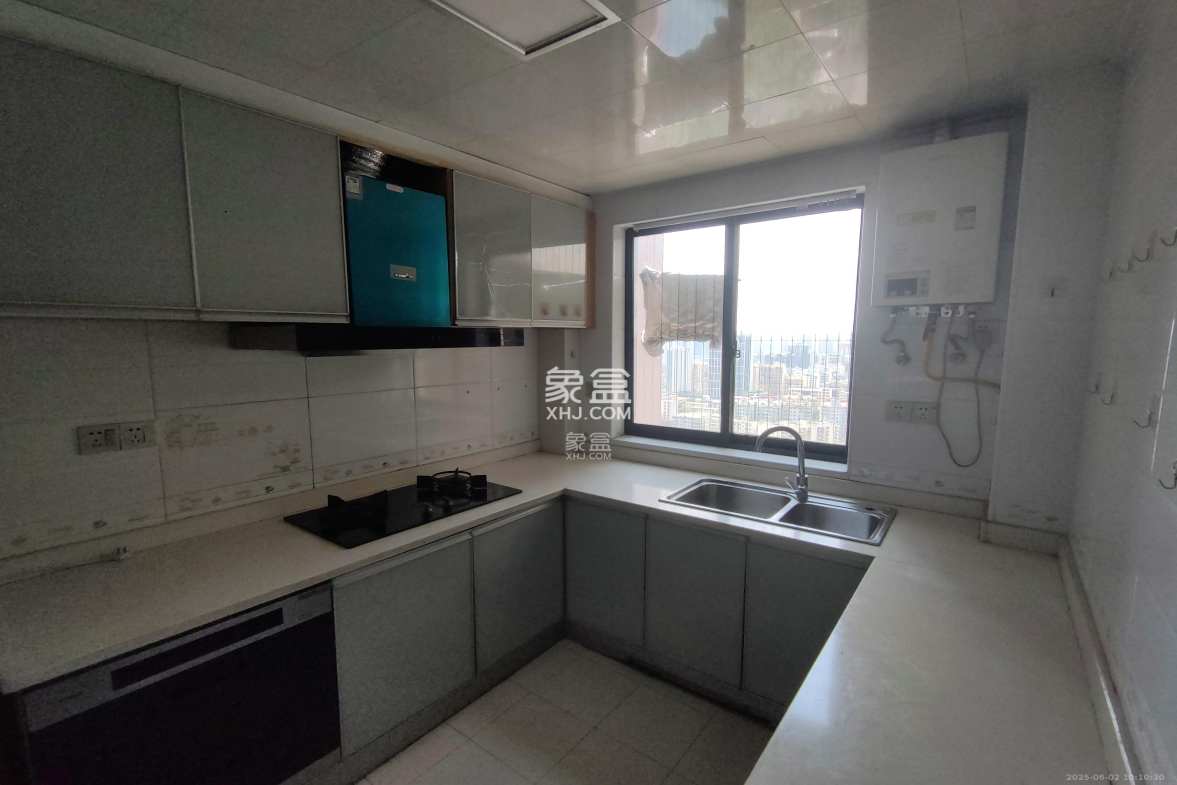 曙光领峰(曙光家园) 3室2厅2卫 3000.0元/月 曙光领峰(曙光家园) 3室2厅2卫 3000.0元/月室内图