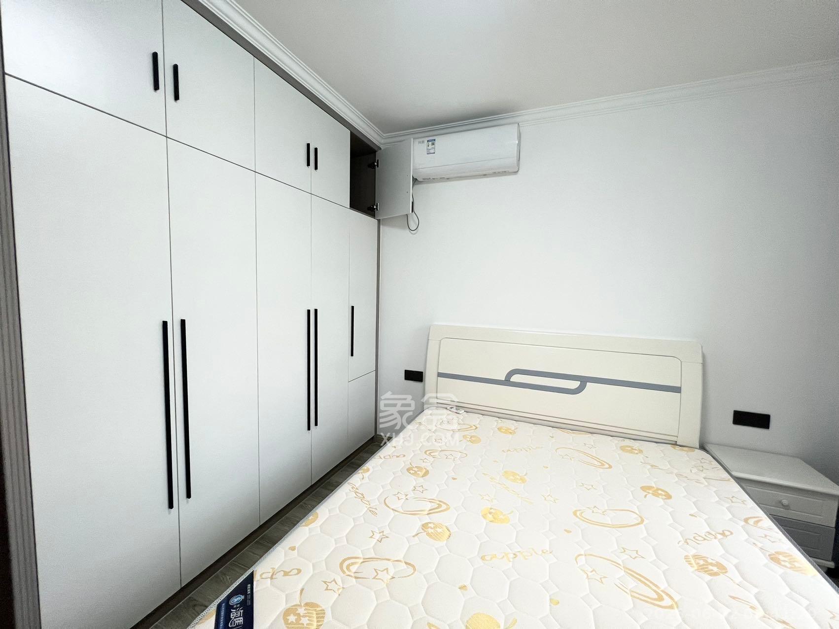 东合新苑  3室2厅2卫   2800.00元/月室内图