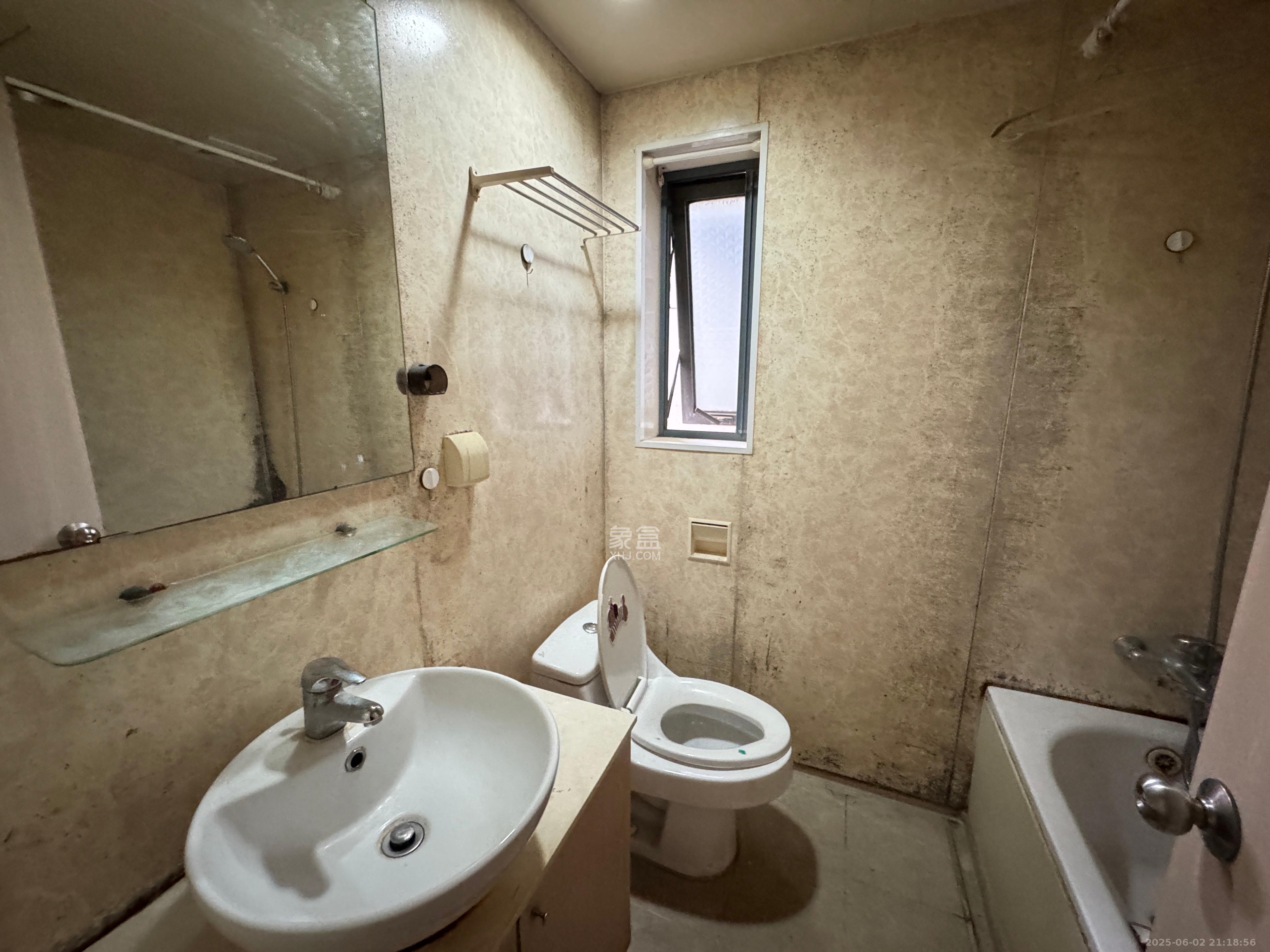 盛世美居荷园 3室1厅2卫 3000.0元/月 盛世美居荷园 3室1厅2卫 3000.0元/月室内图