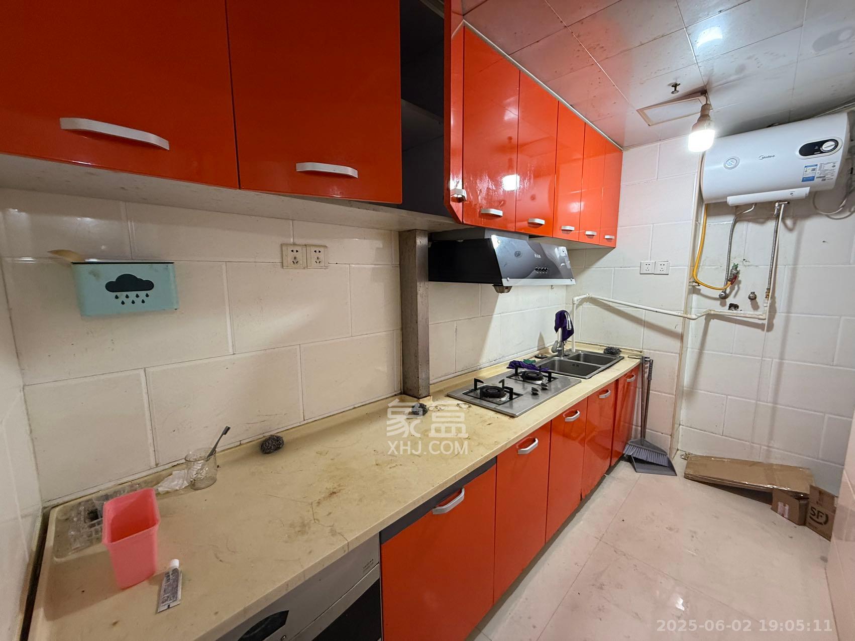 红星国际星城 1室1厅1卫 1600.0元/月 红星国际星城 1室1厅1卫 1600.0元/月室内图