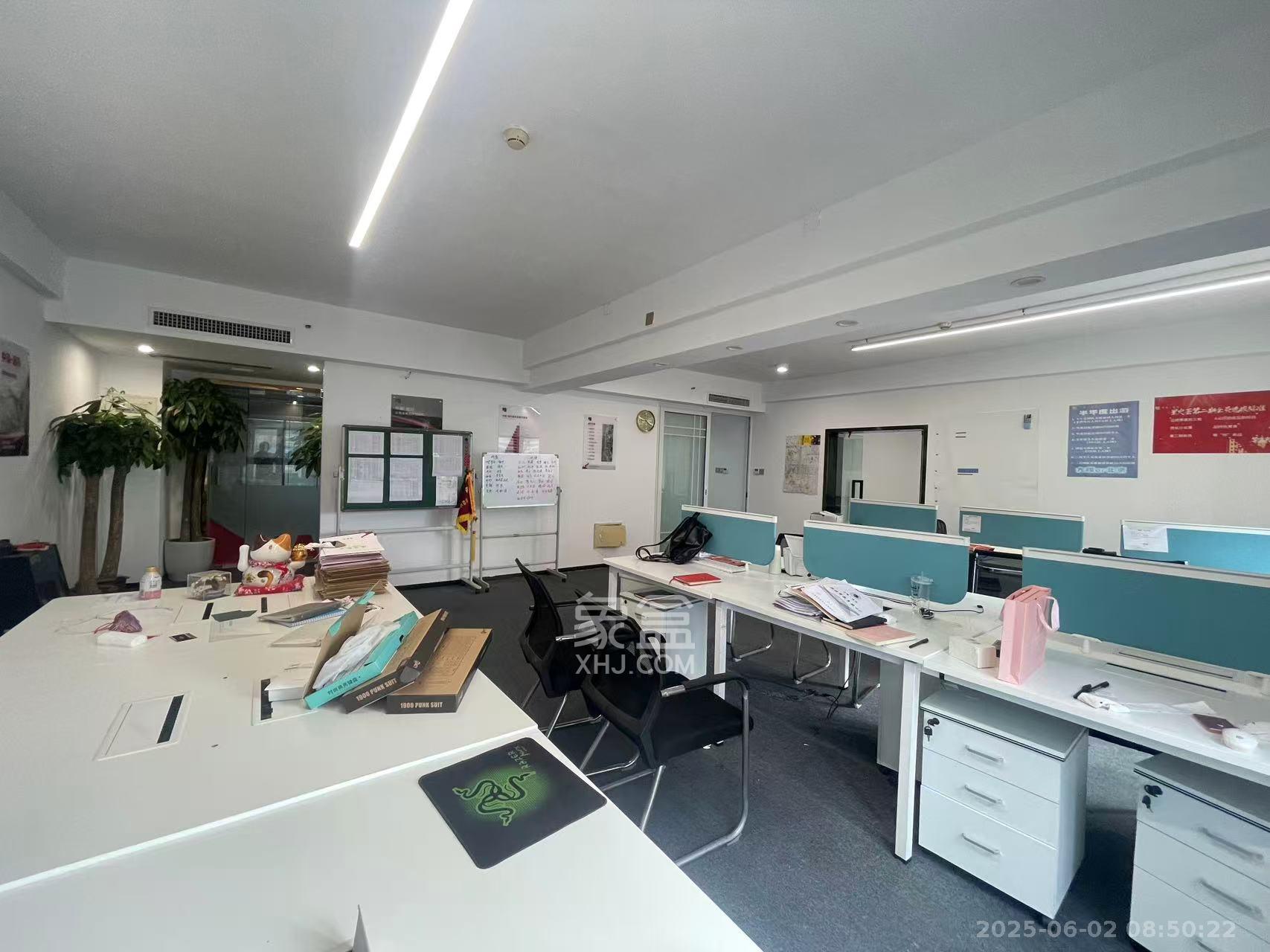 保利国际广场  3室2厅2卫    6000.0元/月室内图