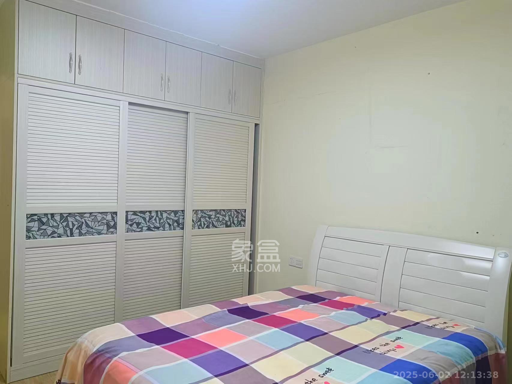 新蕾品阁居 4室2厅2卫 1900.0元/月 新蕾品阁居 4室2厅2卫 1900.0元/月室内图