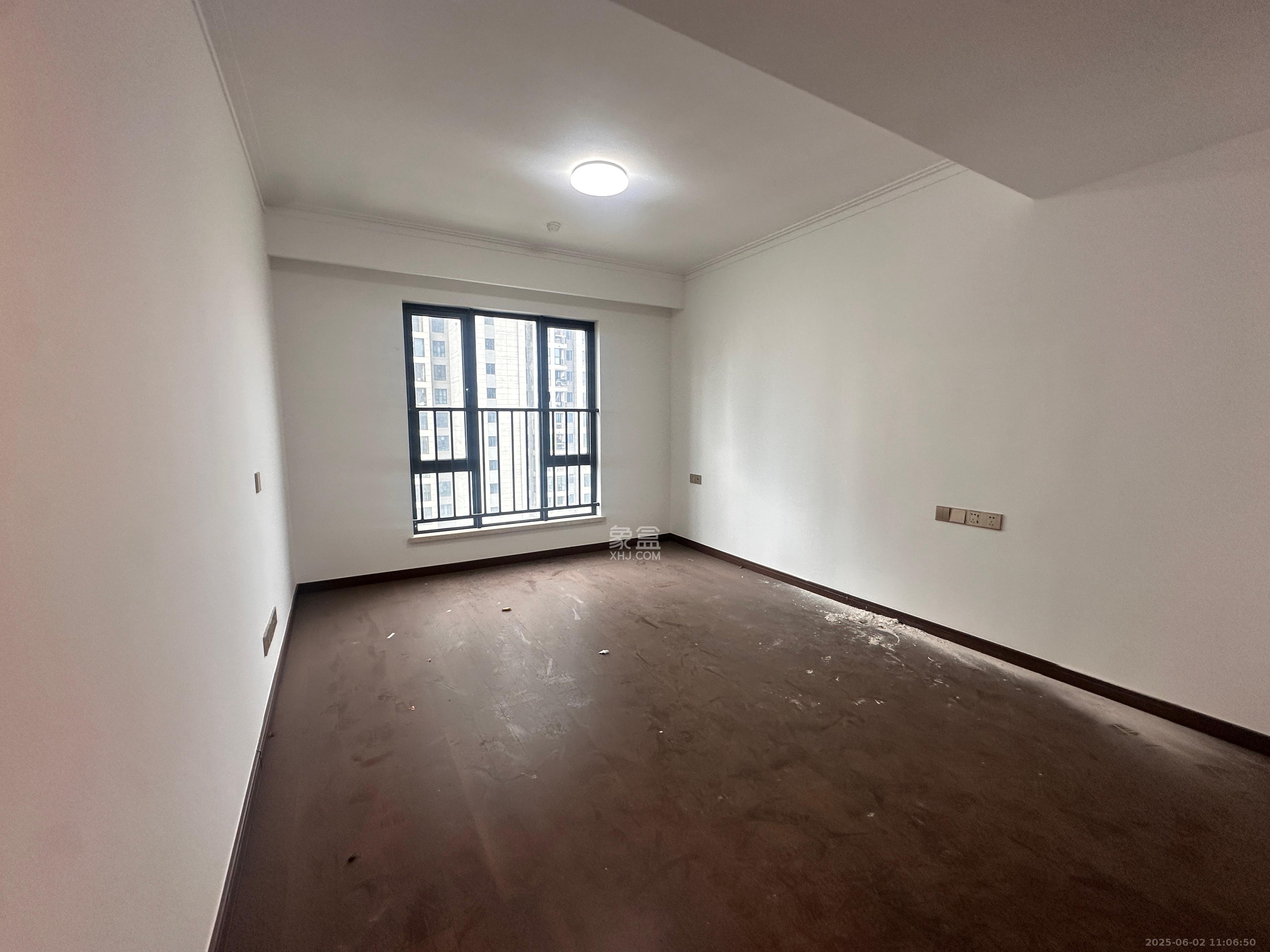 绿地长沙城际空间站(绿地新里佳苑) 4室2厅2卫 3400.0元/月 绿地长沙城际空间站(绿地新里佳苑) 4室2厅2卫 3400.0元/月室内图