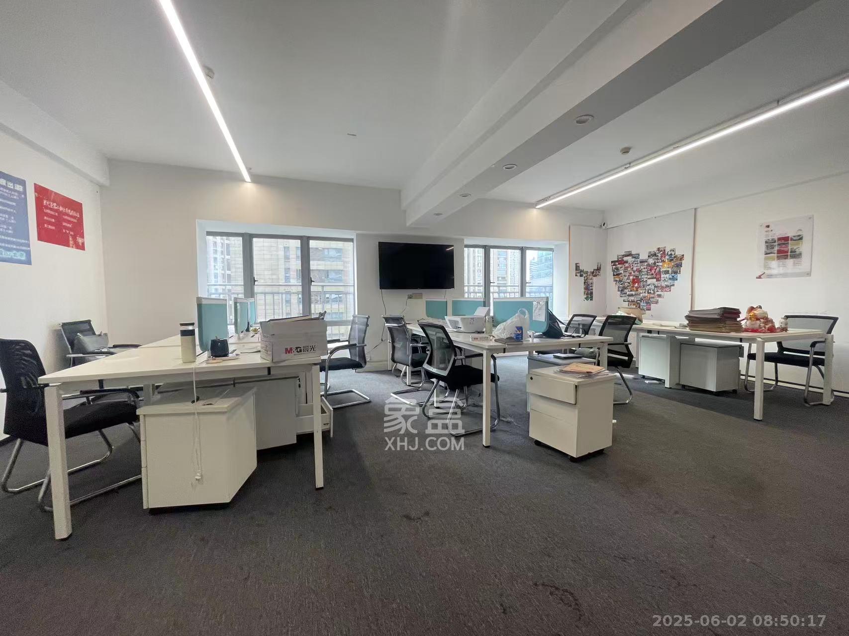 保利国际广场  3室2厅2卫    6000.0元/月室内图