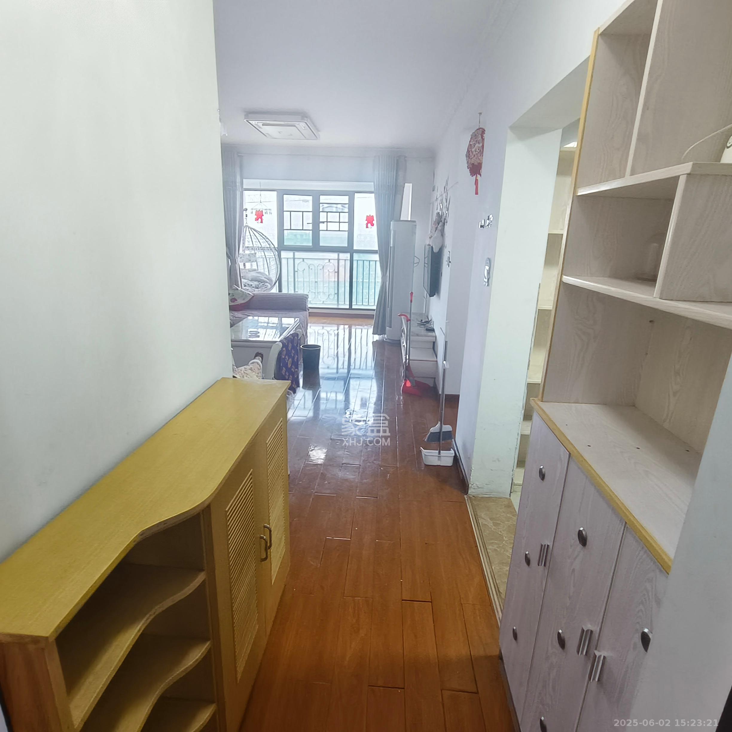 金科时代中心  3室1厅1卫   2200.00元/月