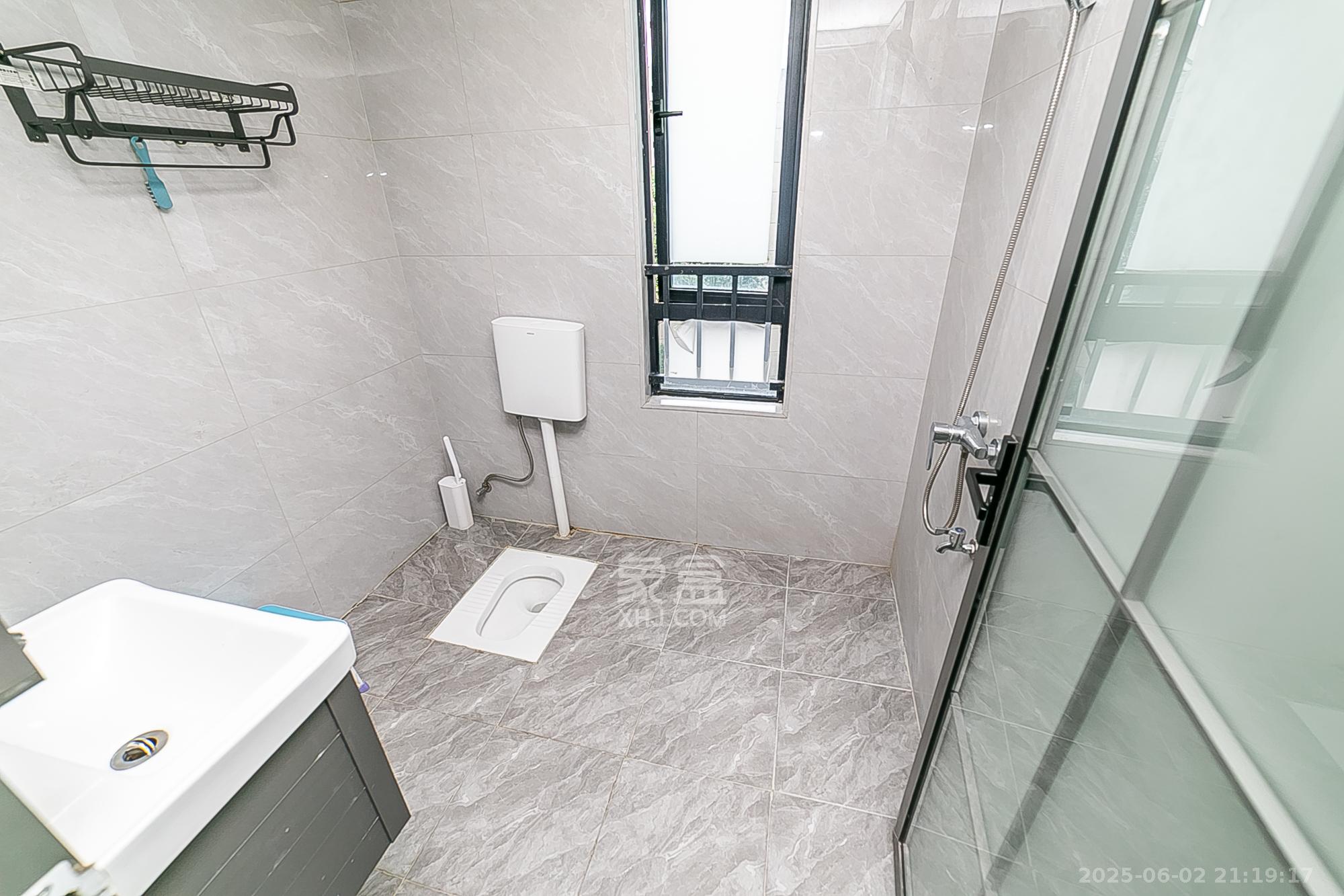 荣悦台  1室1厅1卫    115.0万 荣悦台  1室1厅1卫    115.0万其他