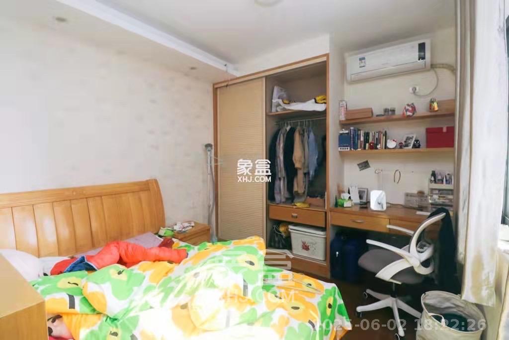 麓江春  1室1厅1卫   1700.00元/月室内图