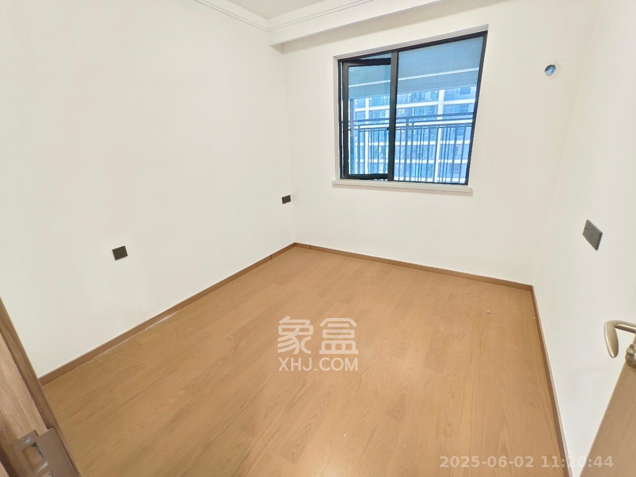 旭辉雨花郡  3室2厅2卫   4200.00元/月室内图