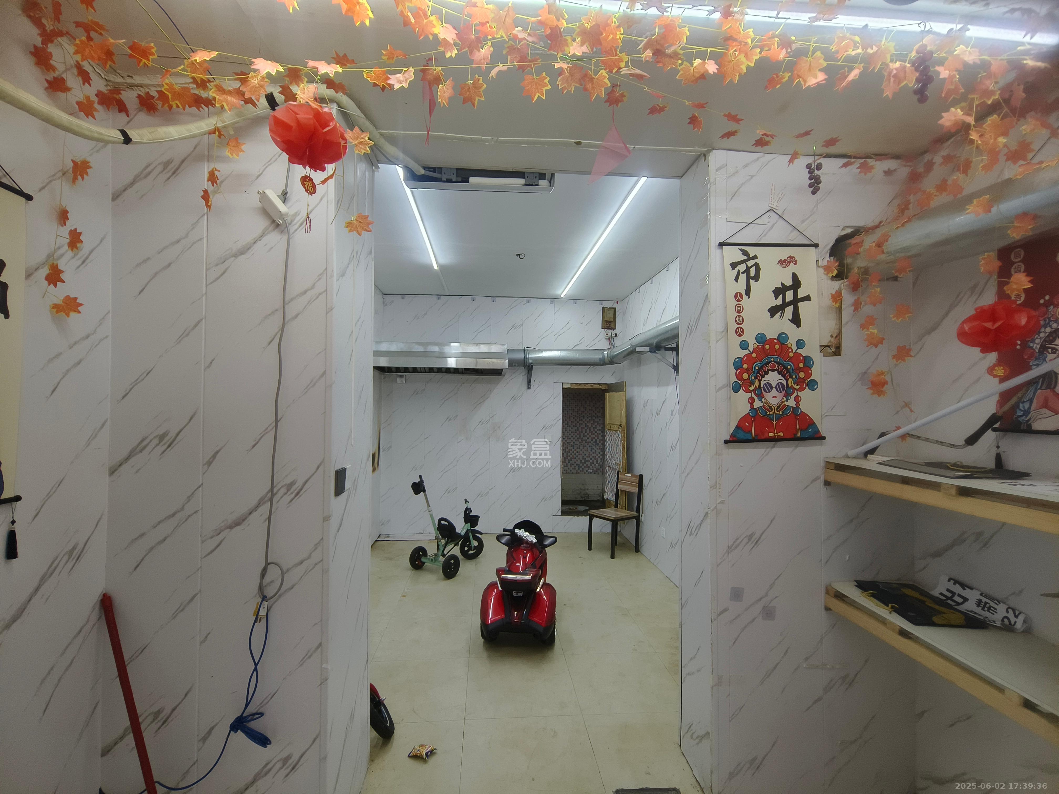 荷花园安置小区  1室1厅1卫   1500.00元/月室内图