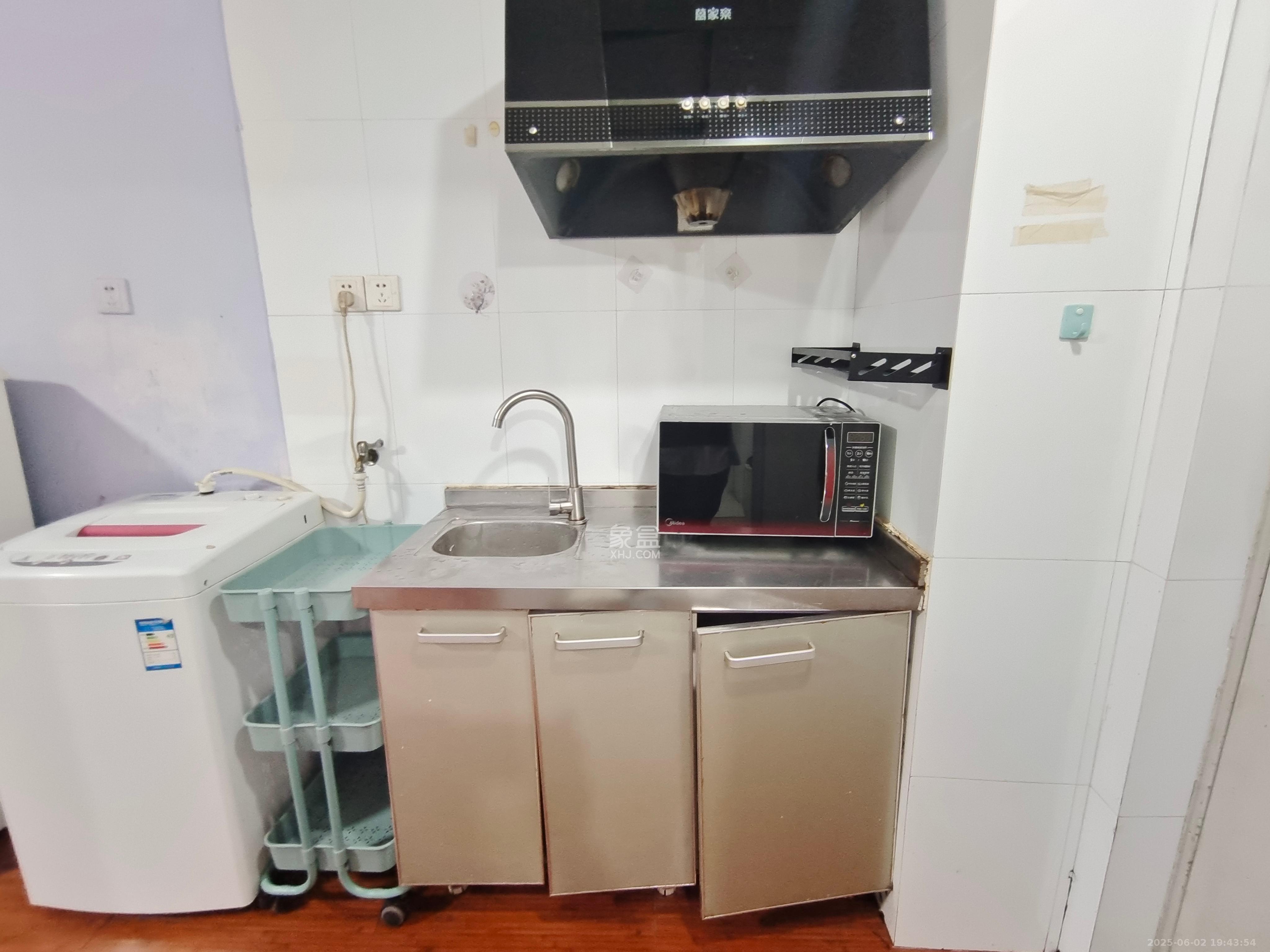 阳光100二期  1室0厅1卫   1200.00元/月室内图