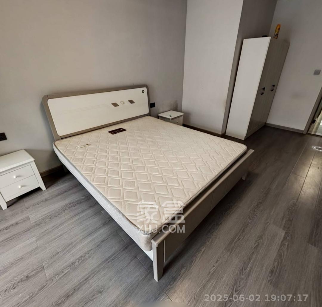 邦盛水岸御园  4室2厅2卫    2650.0元/月 邦盛水岸御园  4室2厅2卫    2650.0元/月室内图