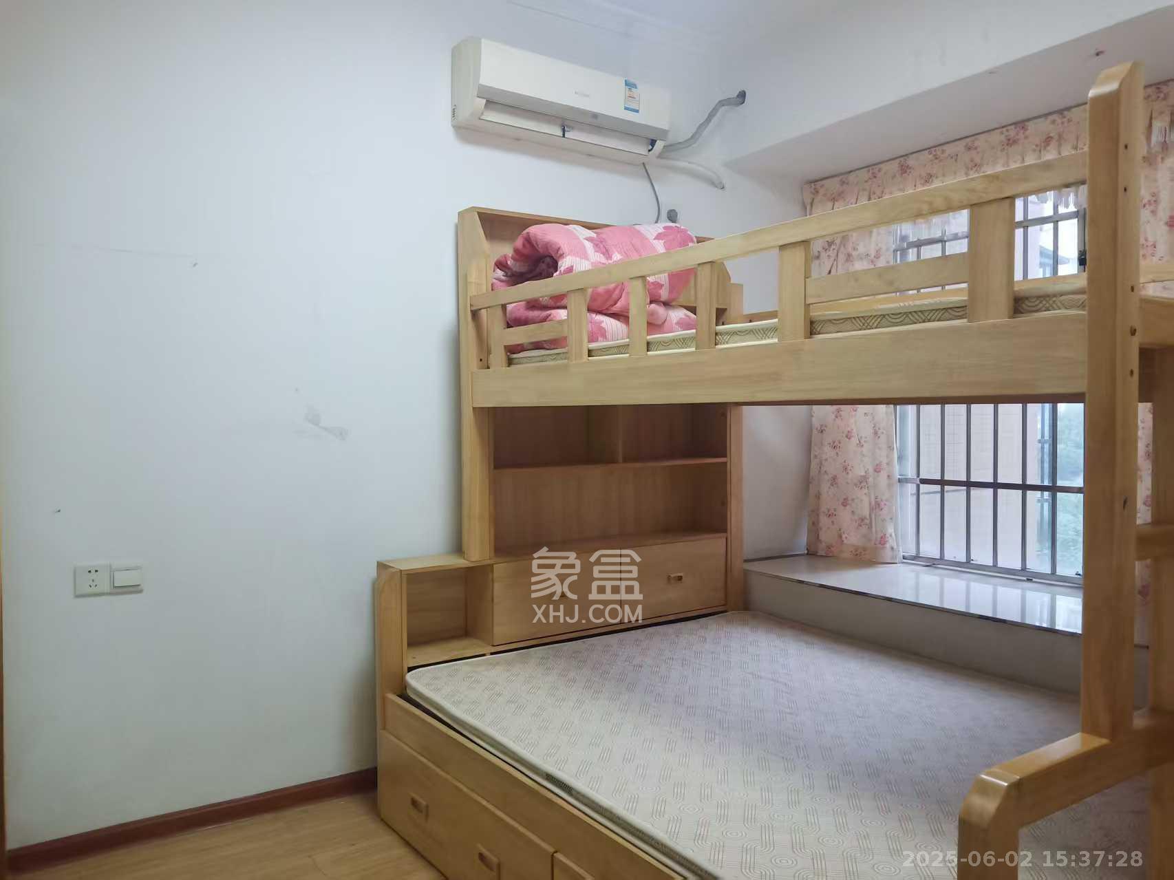 保利麓谷林语B区  2室2厅1卫   2400.00元/月室内图