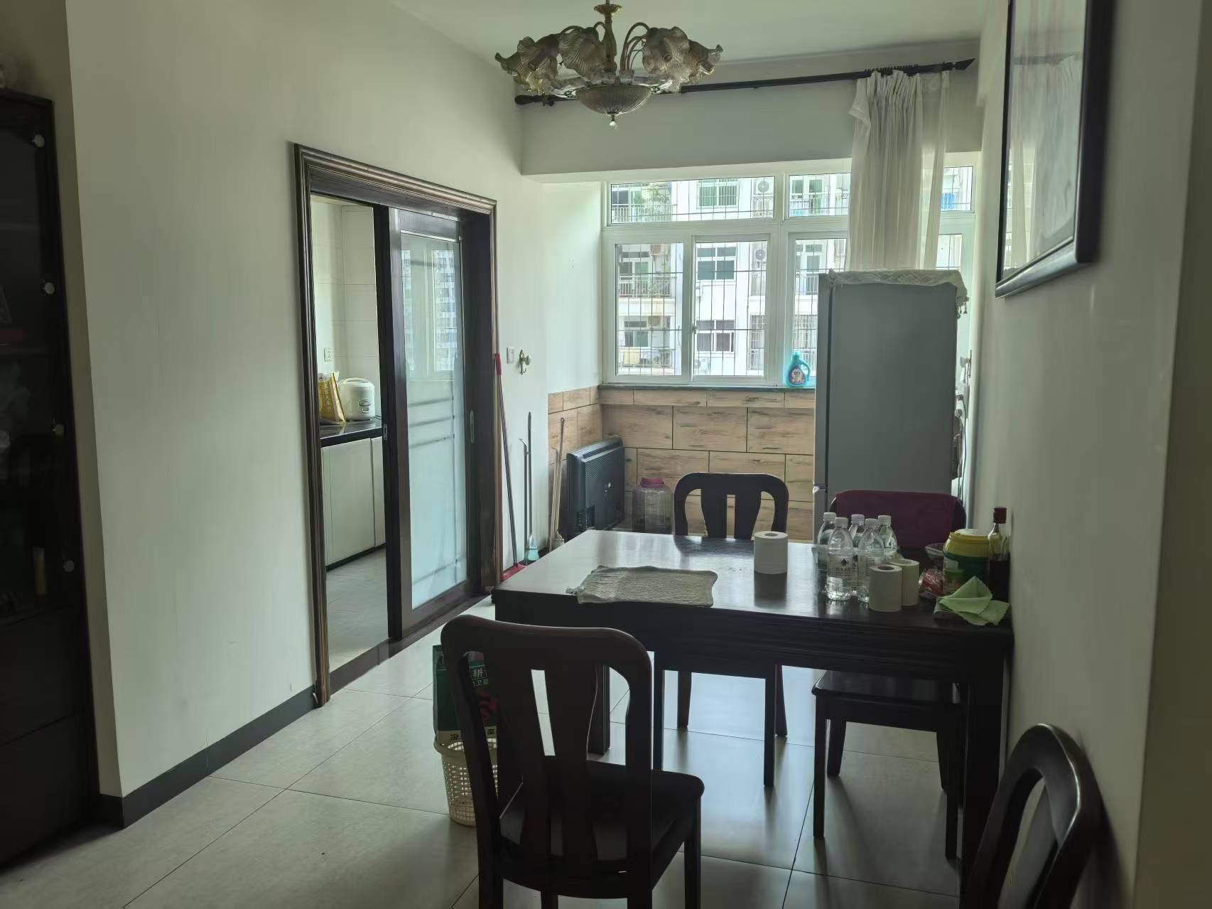 三优花园 3室2厅2卫 3500.0元/月 三优花园 3室2厅2卫 3500.0元/月室内图